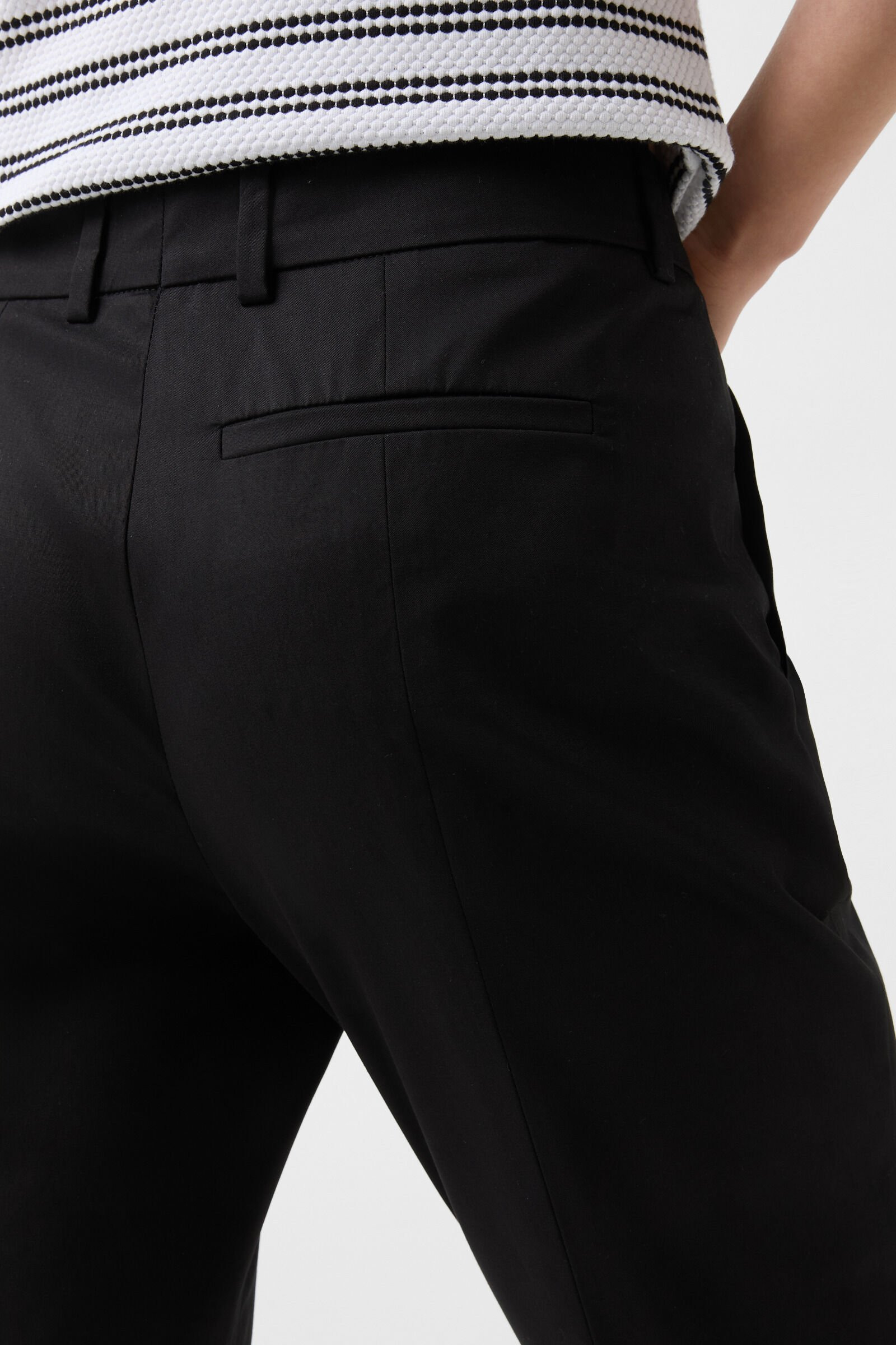 Joy Chinos in Black - 6