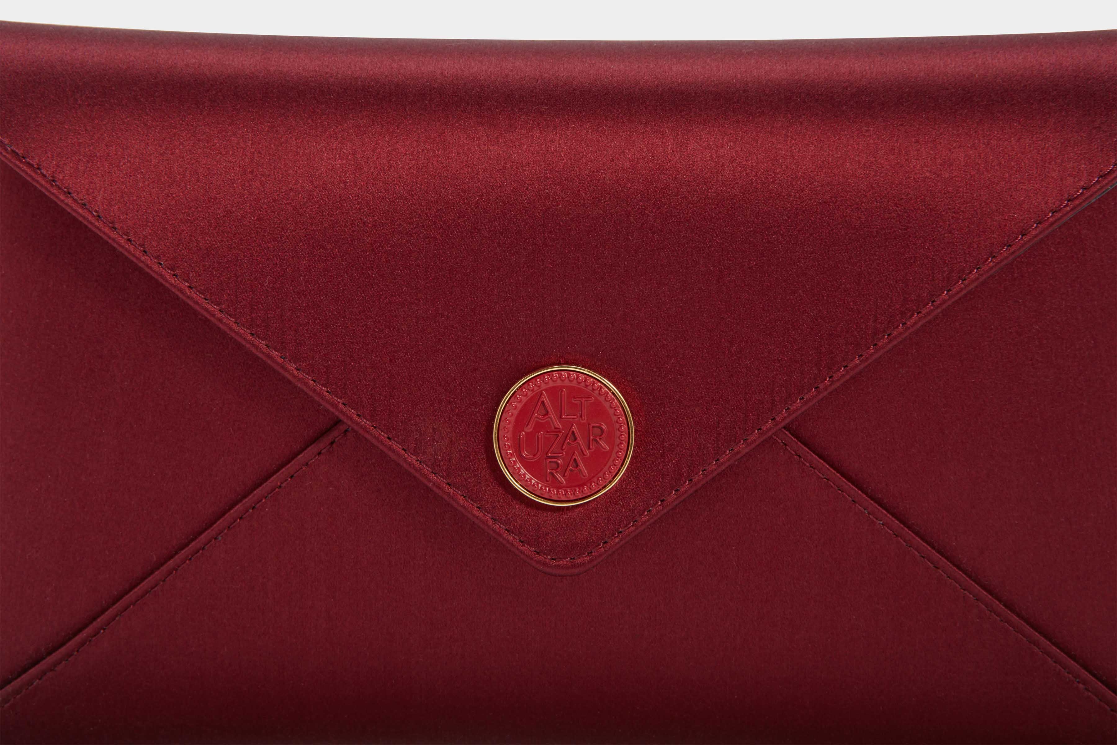 'MEDALLION' ENVELOPE CLUTCH SATIN - 5