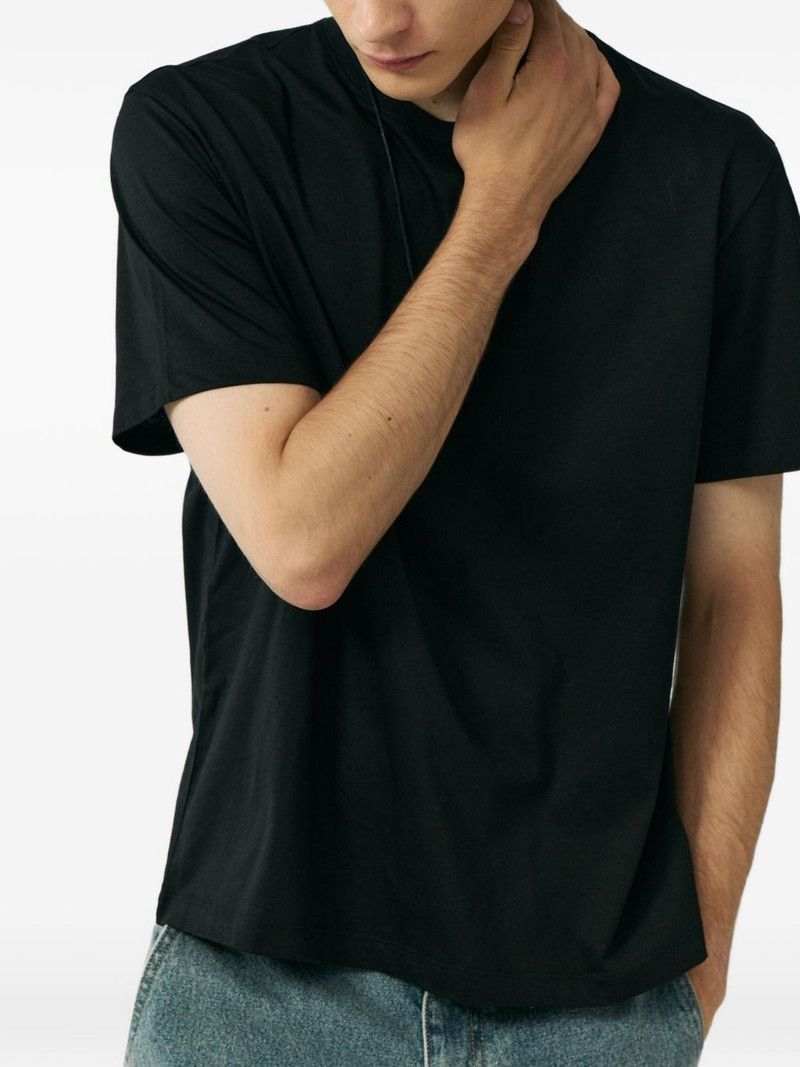 black T-shirt 3