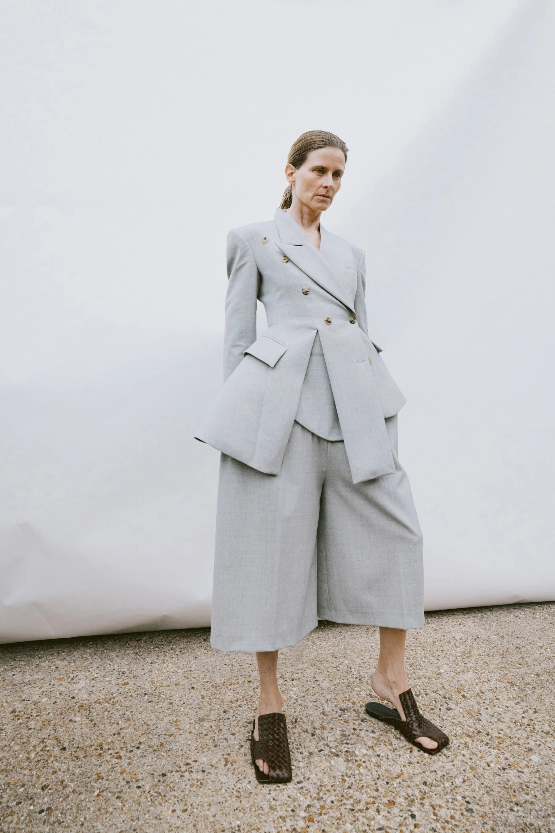 ASYMMETRIC VOLUME-CONTRAST JACKET LIGHT GREY MELANGE - 1