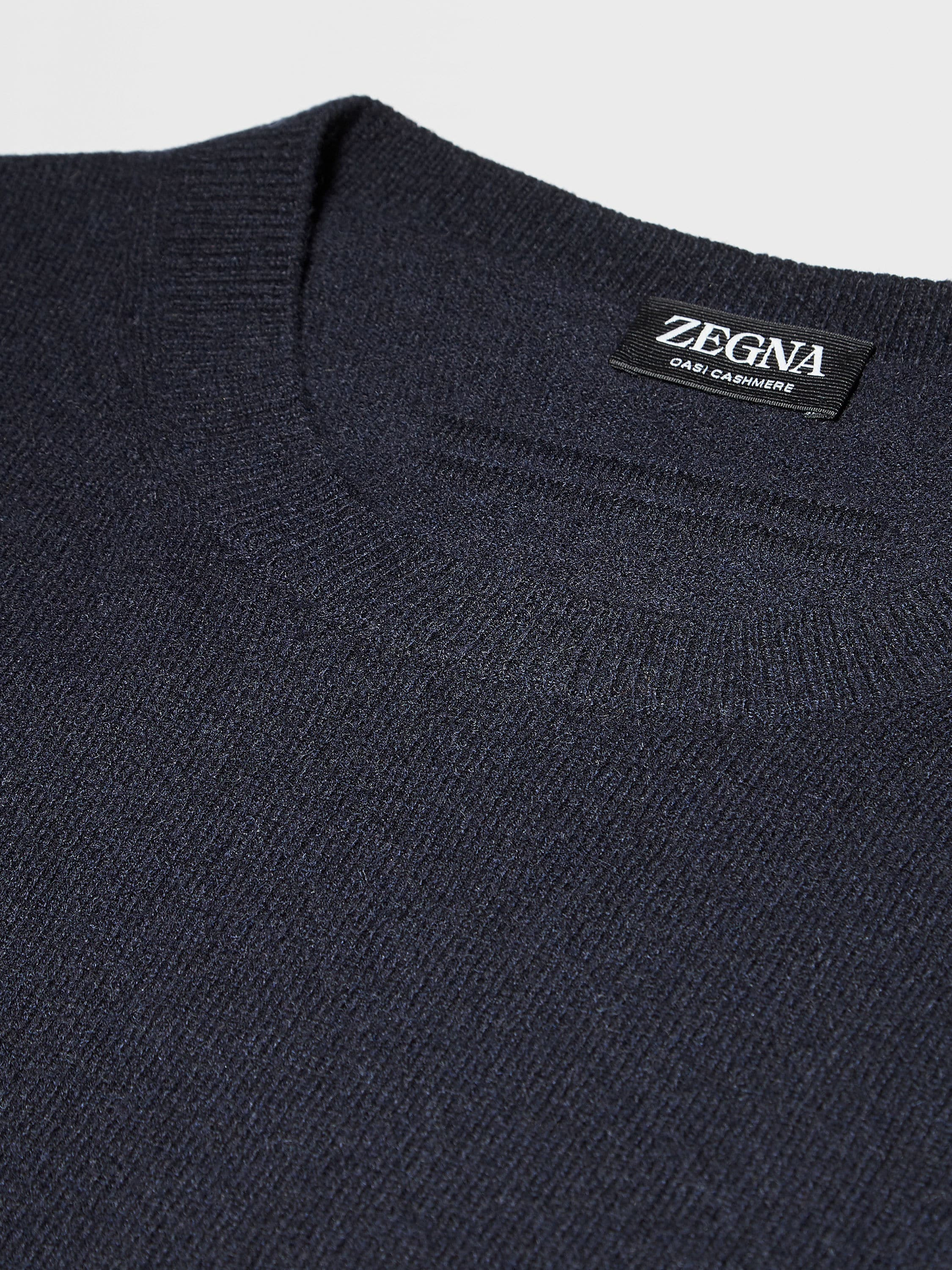 NAVY BLUE OASI CASHMERE CREWNECK - 4