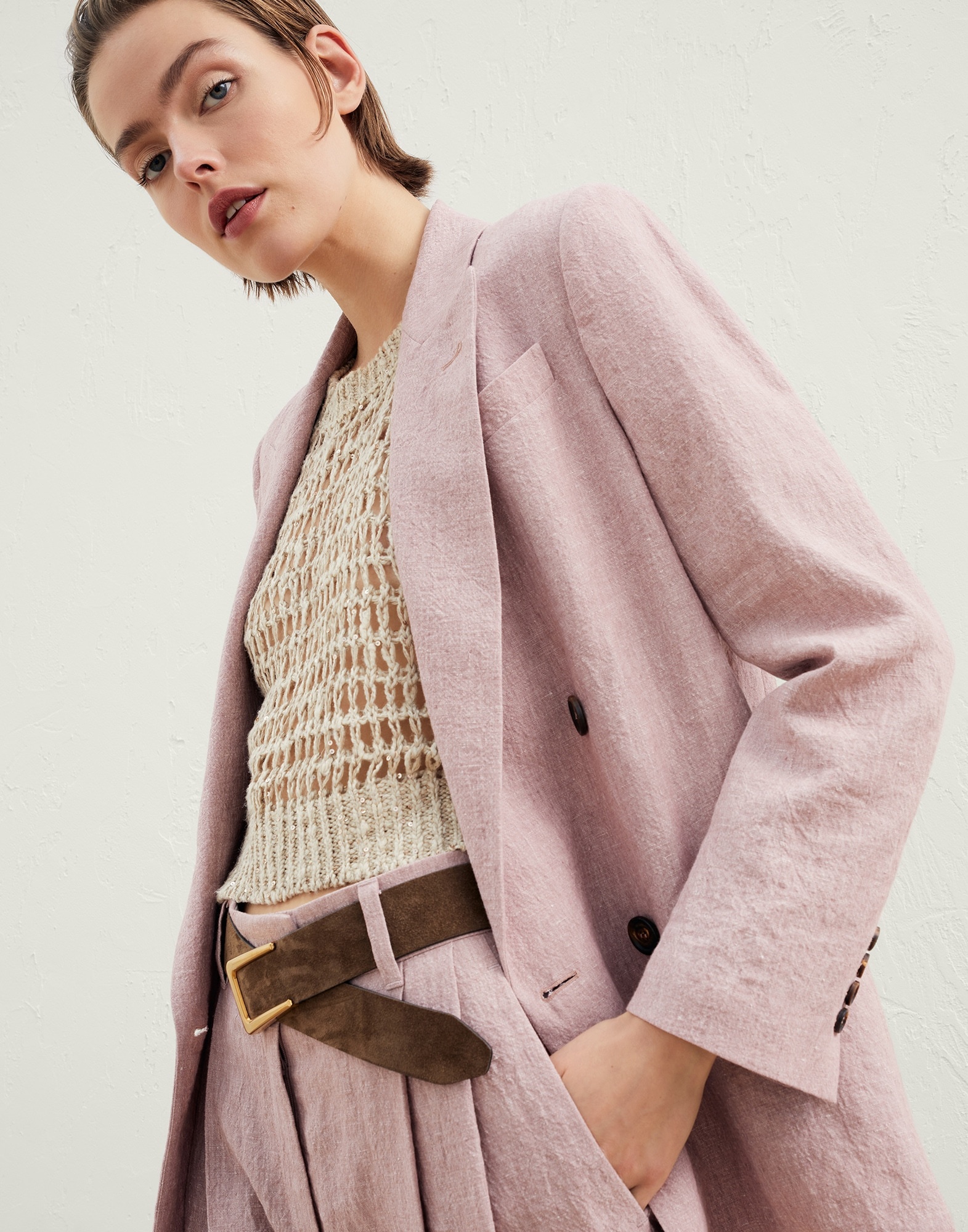 Wrinkled délavé linen blazer with monili - 4