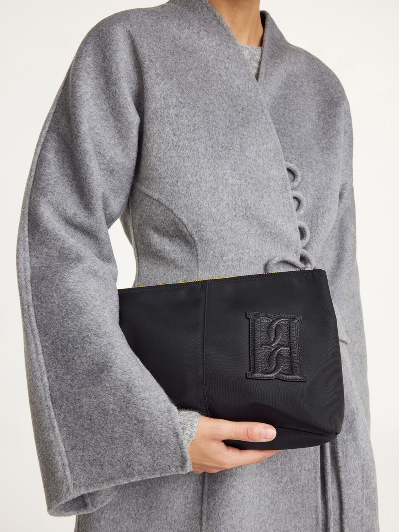 BY MALENE BIRGER Nellan pouch outlook