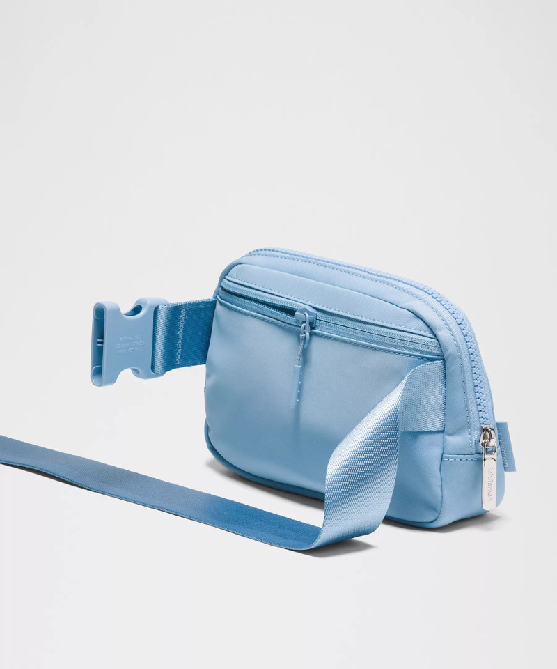 Everywhere Belt Bag 1L 4
