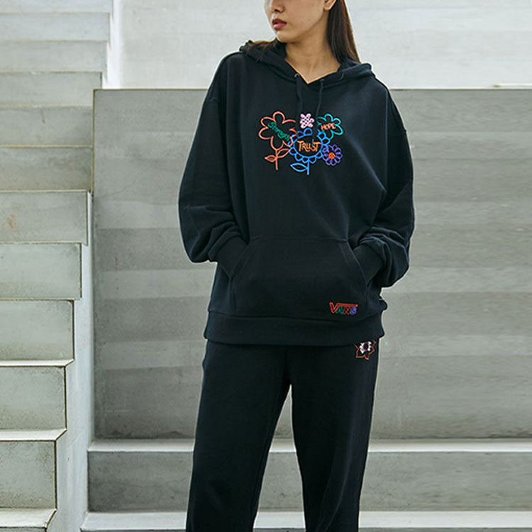 (WMNS) Vans Cultivate Care Hoodie 'Black' VN0A5LK2BLK - 3