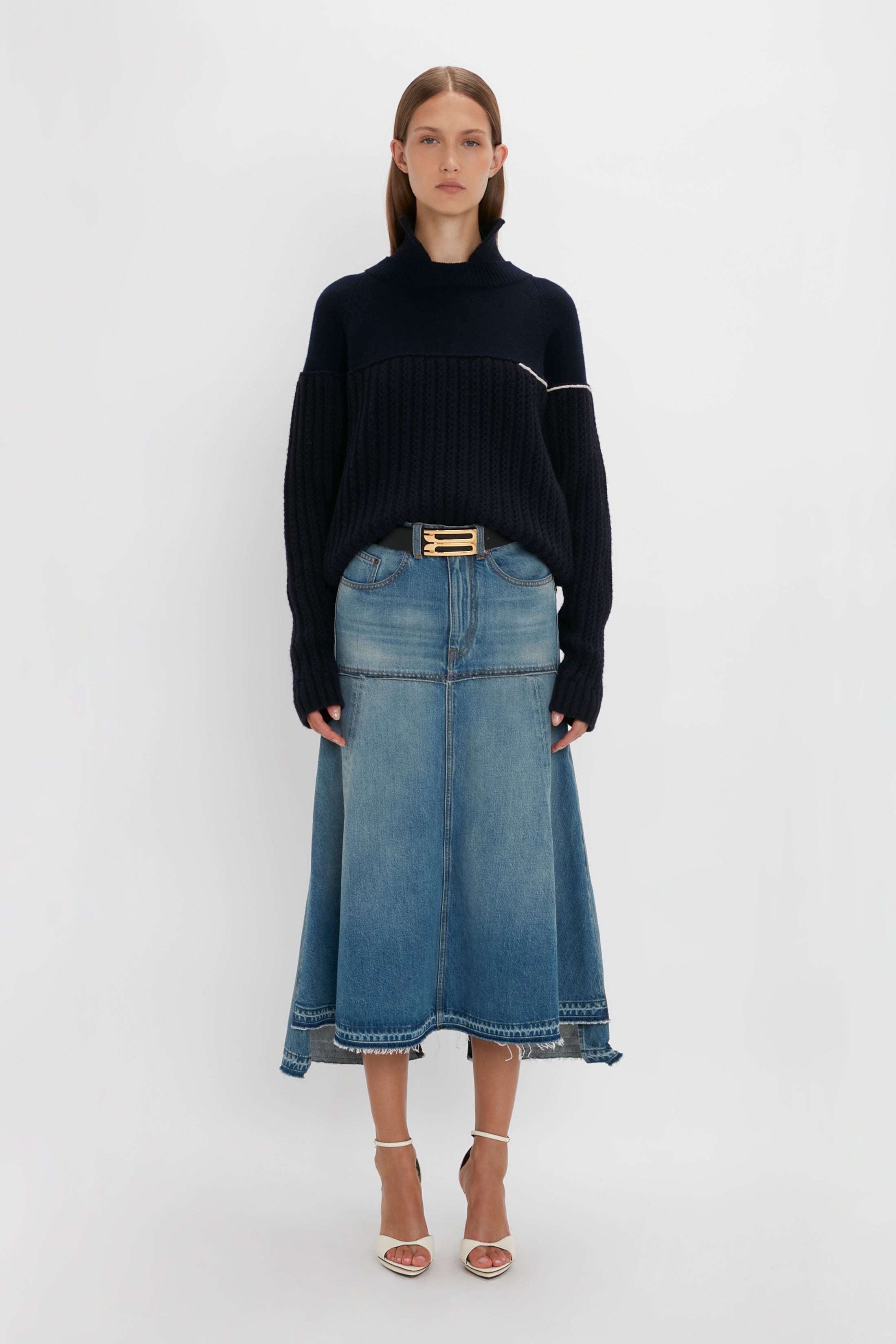 Collar Detail Jumper In Navy - 2