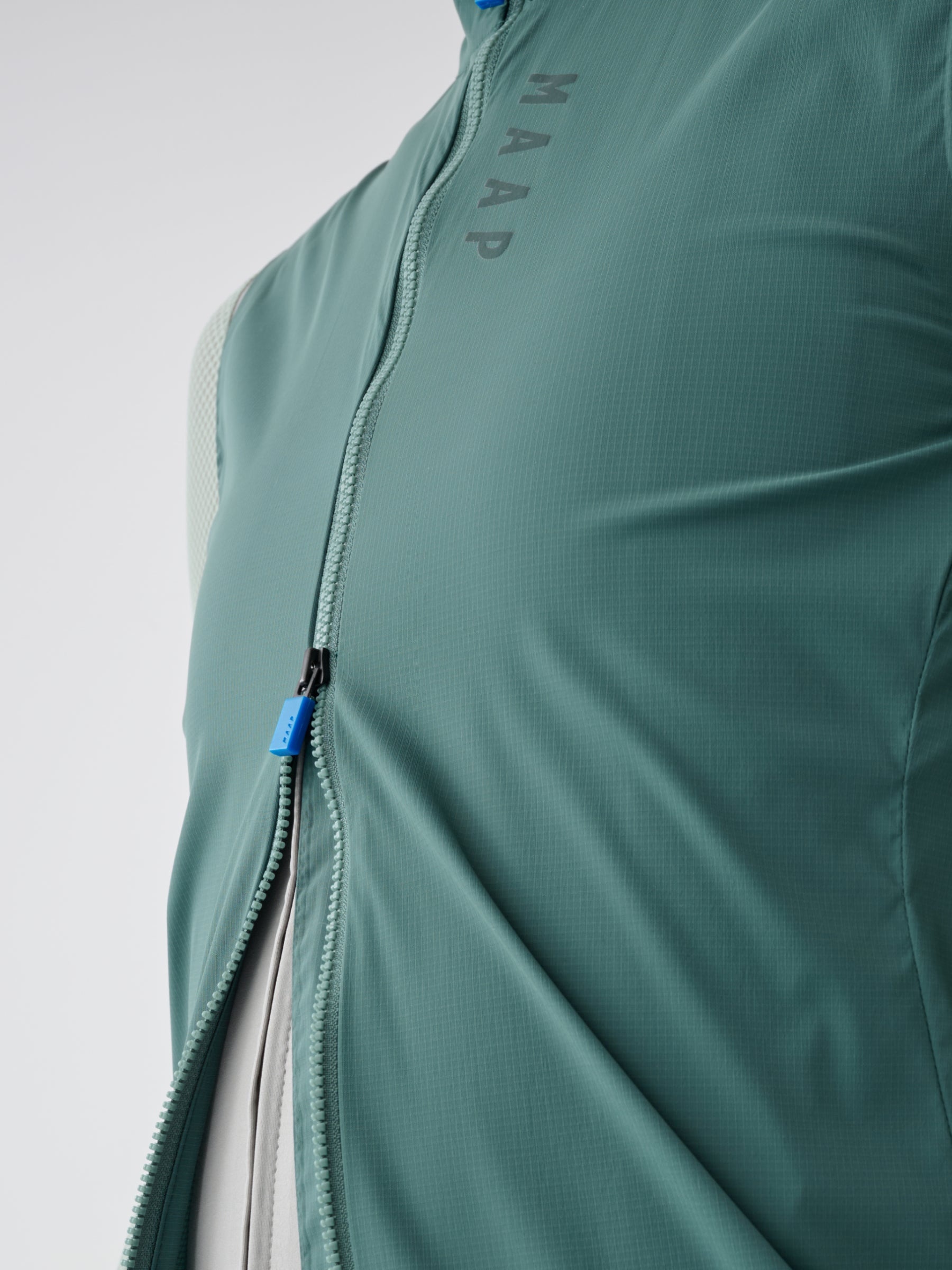 Flow Vest - 7