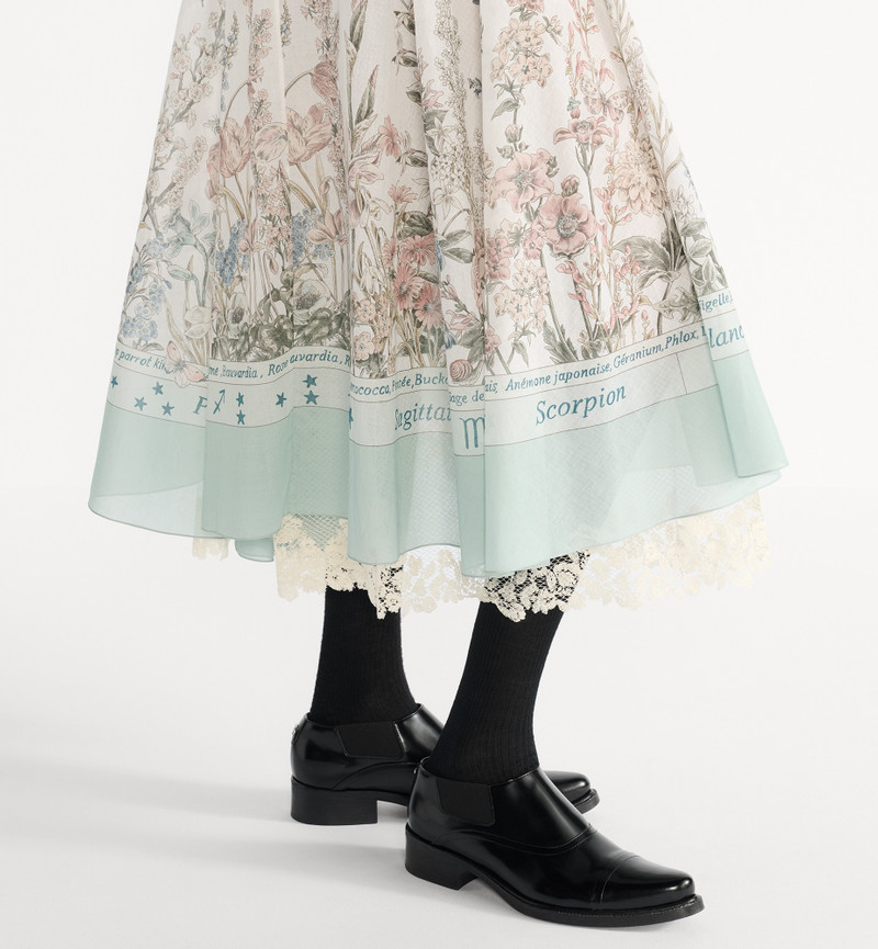 Mid-Length Flared Skirt 6