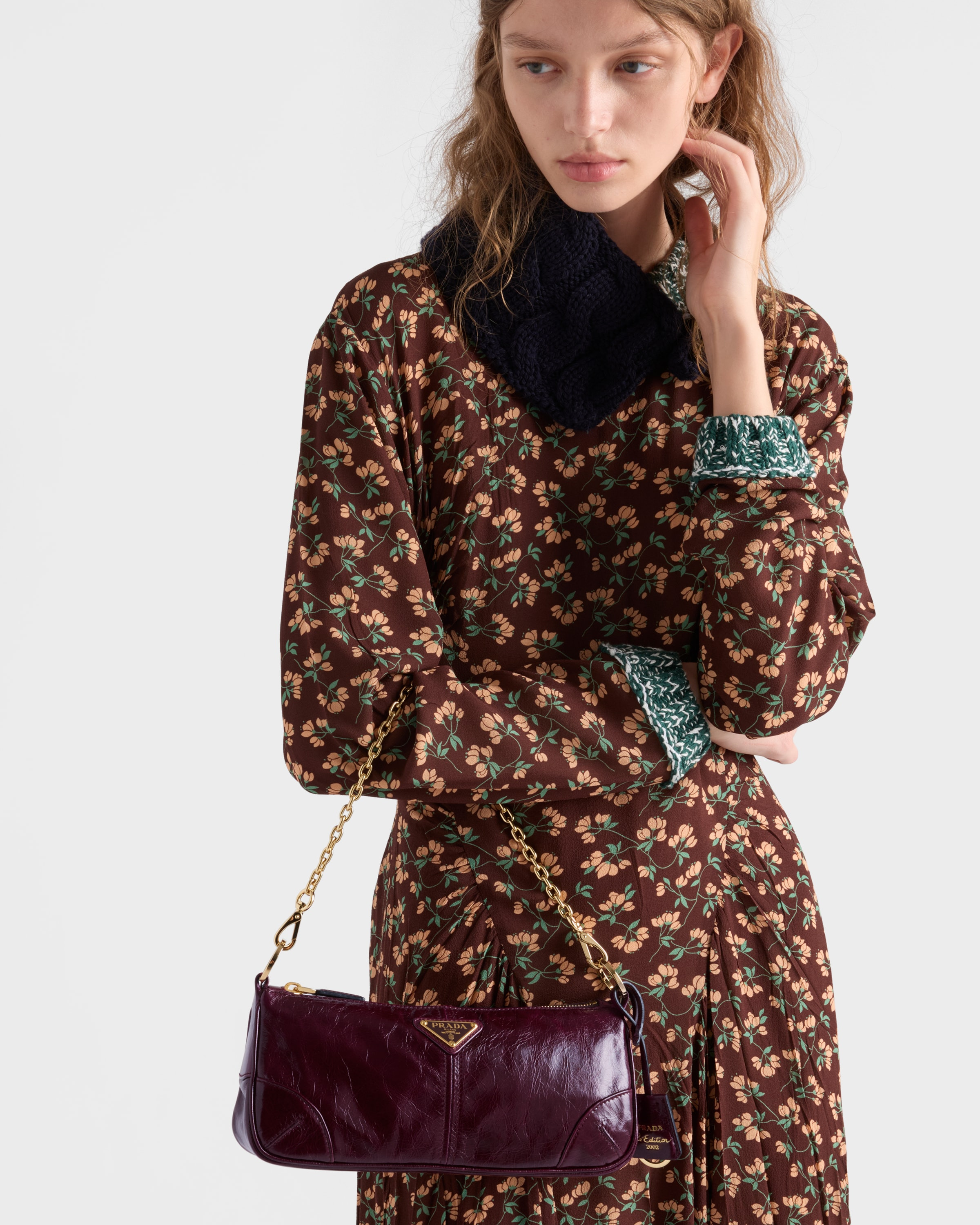Prada Re-Edition 2002 medium leather shoulder bag - 7