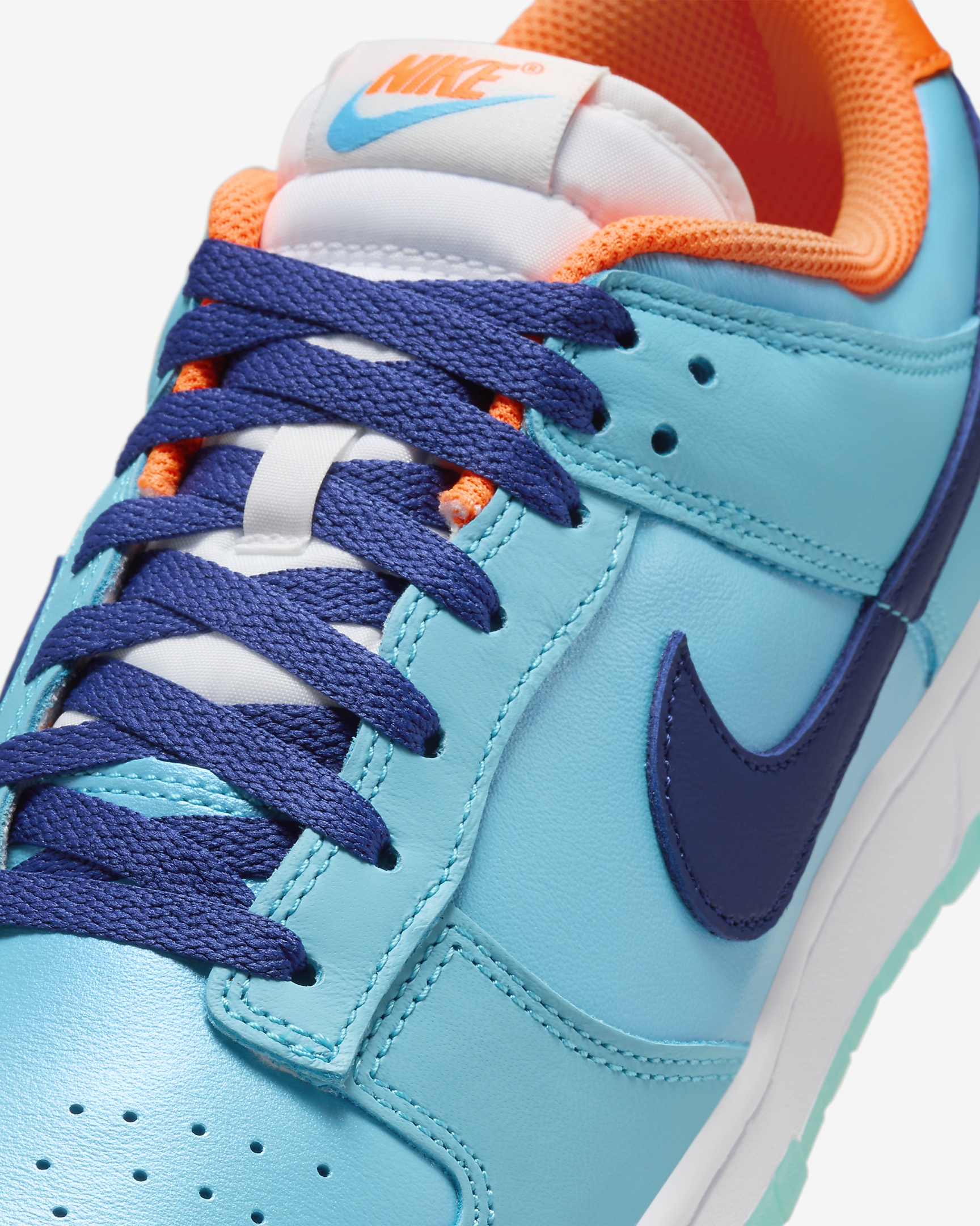 Nike Dunk Low SE Men's Shoes - 7