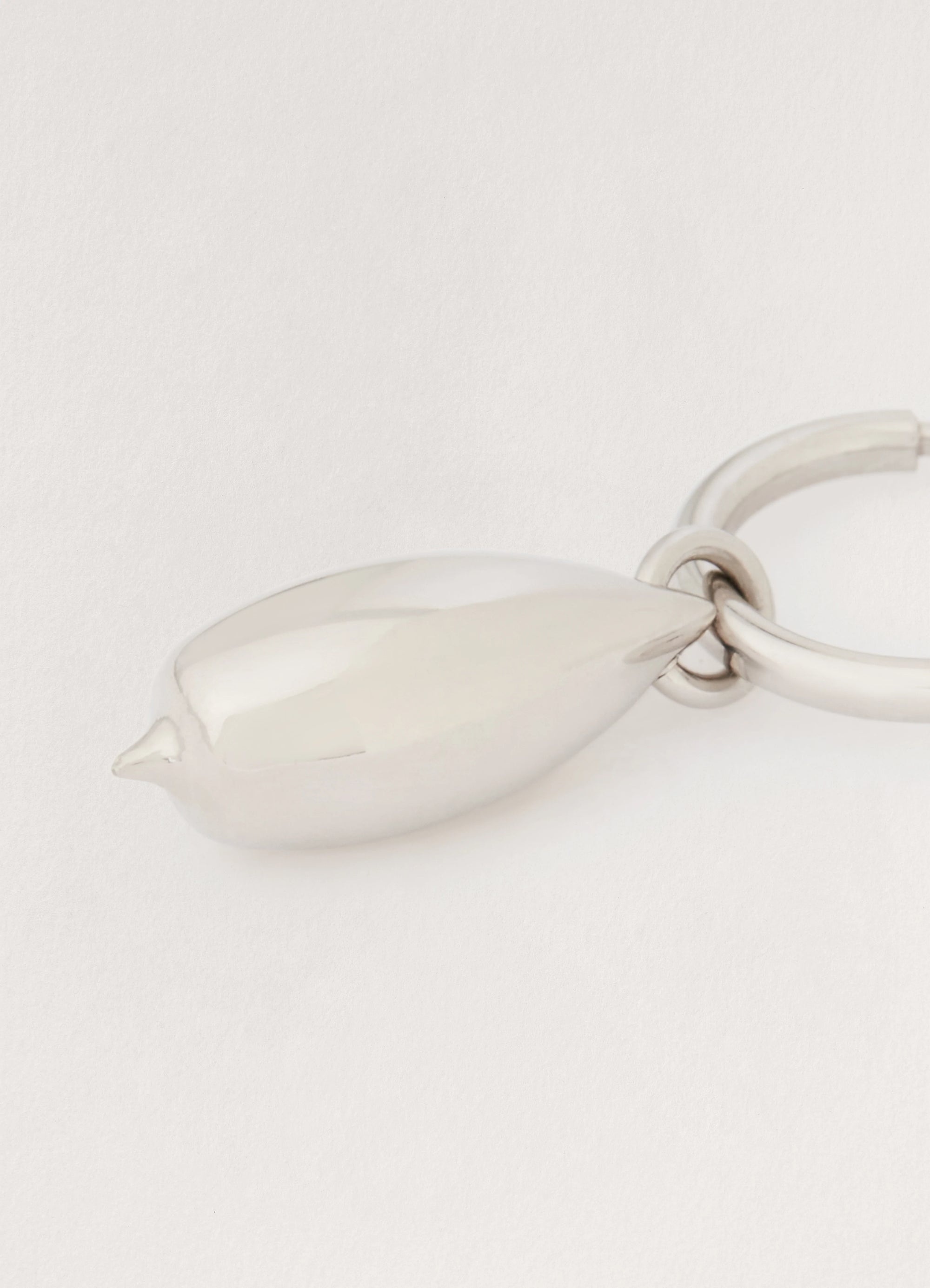 SINGLE SEED EARRING
BRONZE - 2