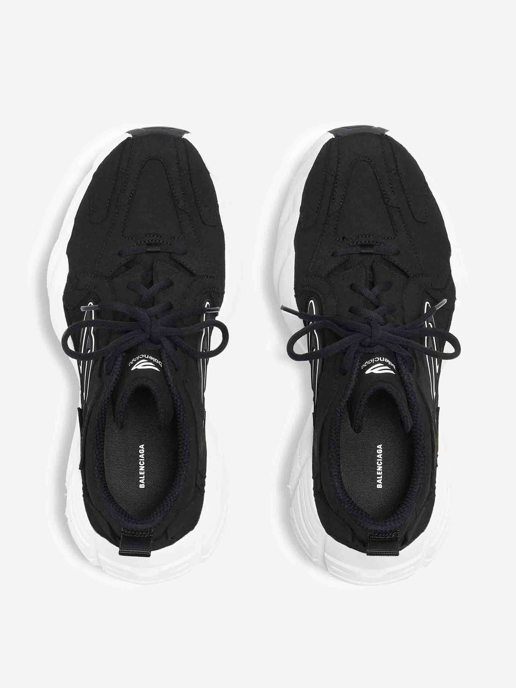 SNEAKERS MONDAY - 3