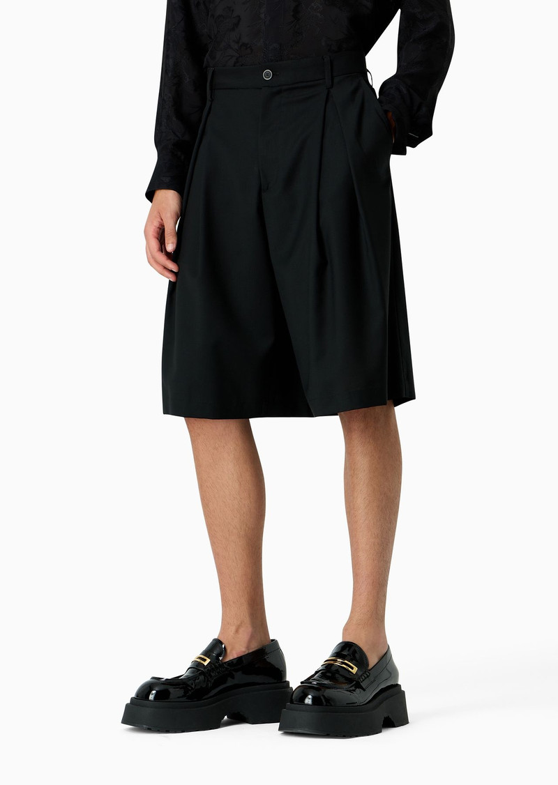 ASV super-light sustainable virgin-wool Bermuda shorts with godet pleats 2