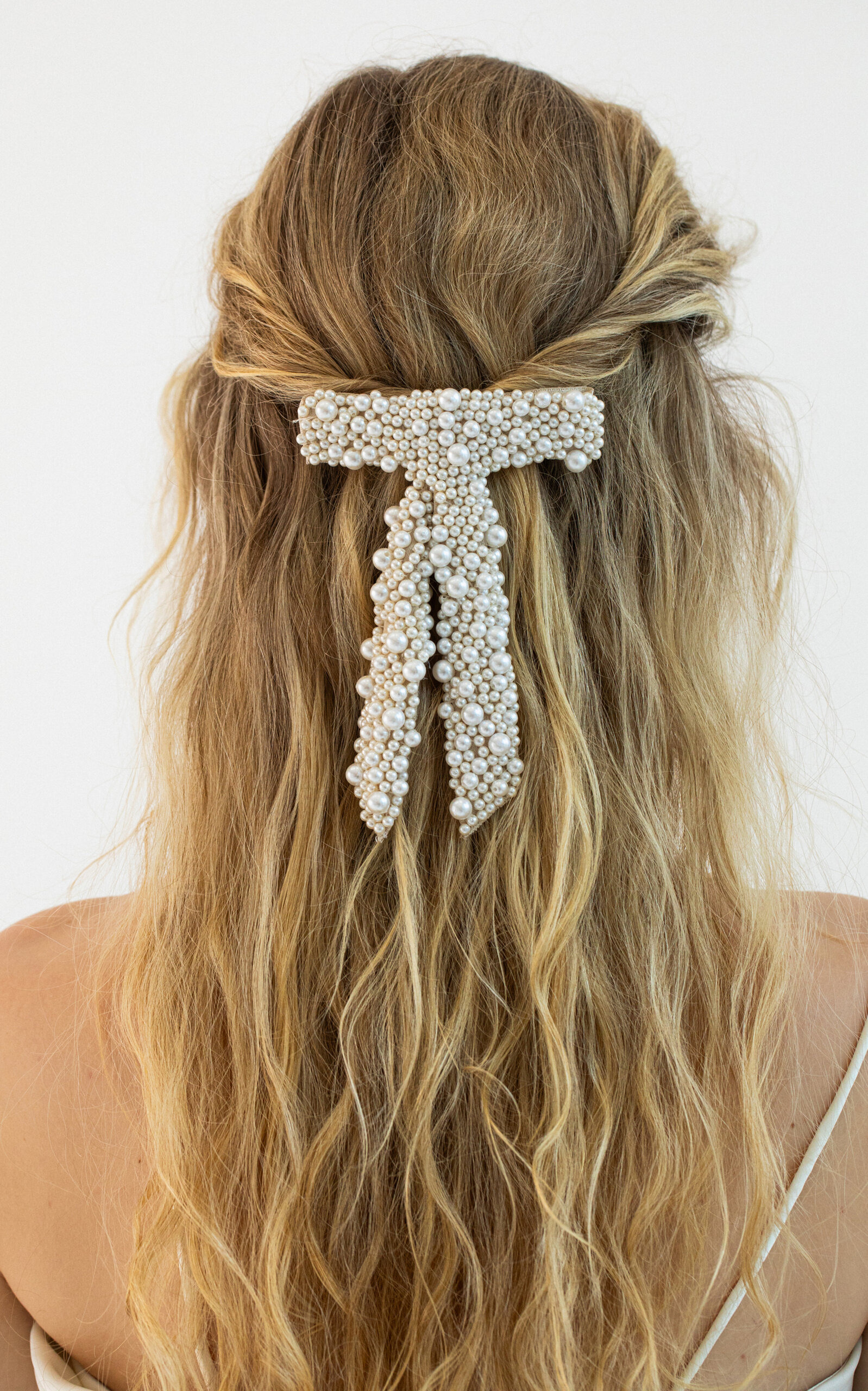 Donna Pearl-Embellished Bow Barrette white - 2