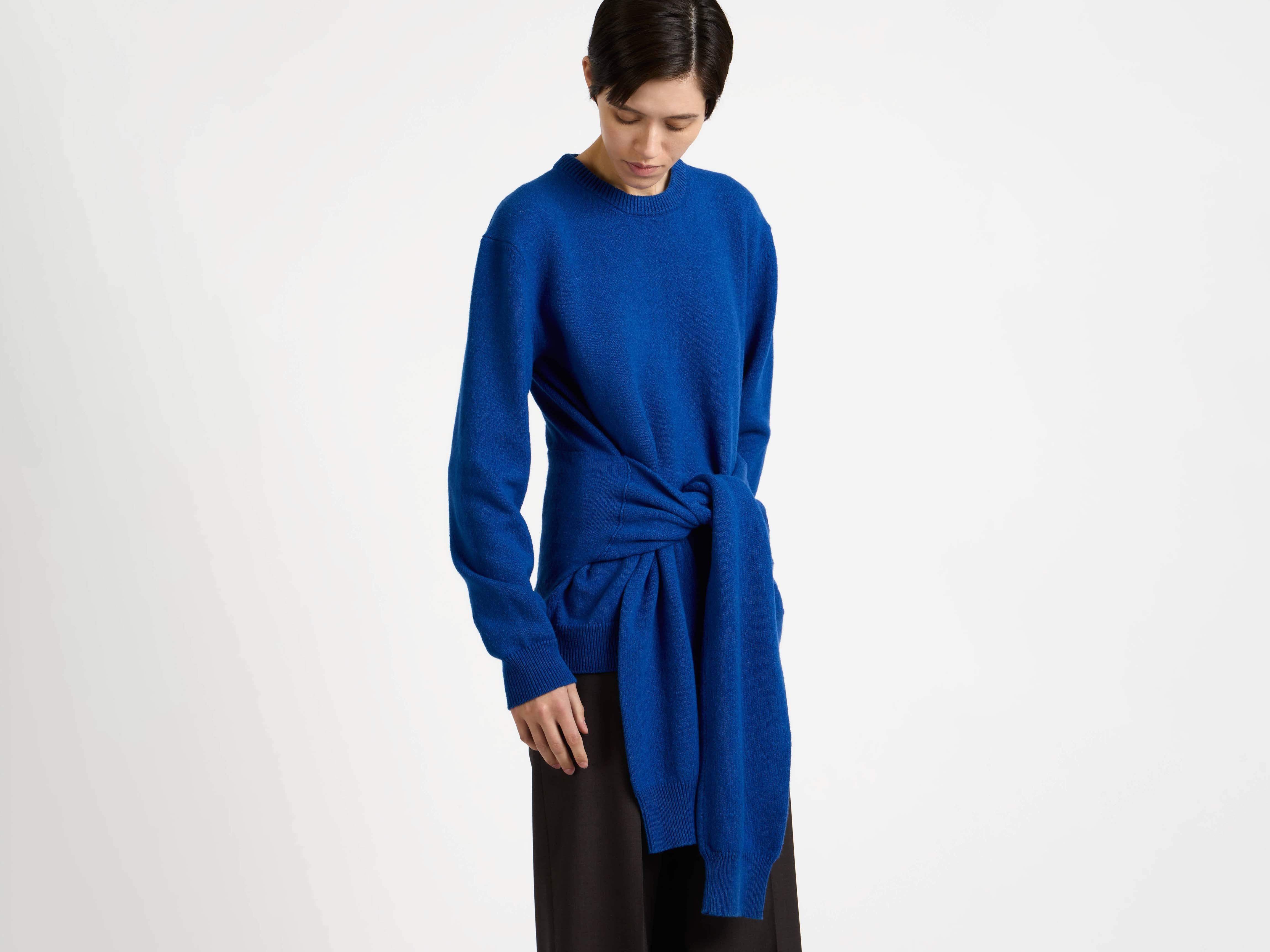 SLEEVE-TIE WAISTED JUMPER IN COBALT - 5