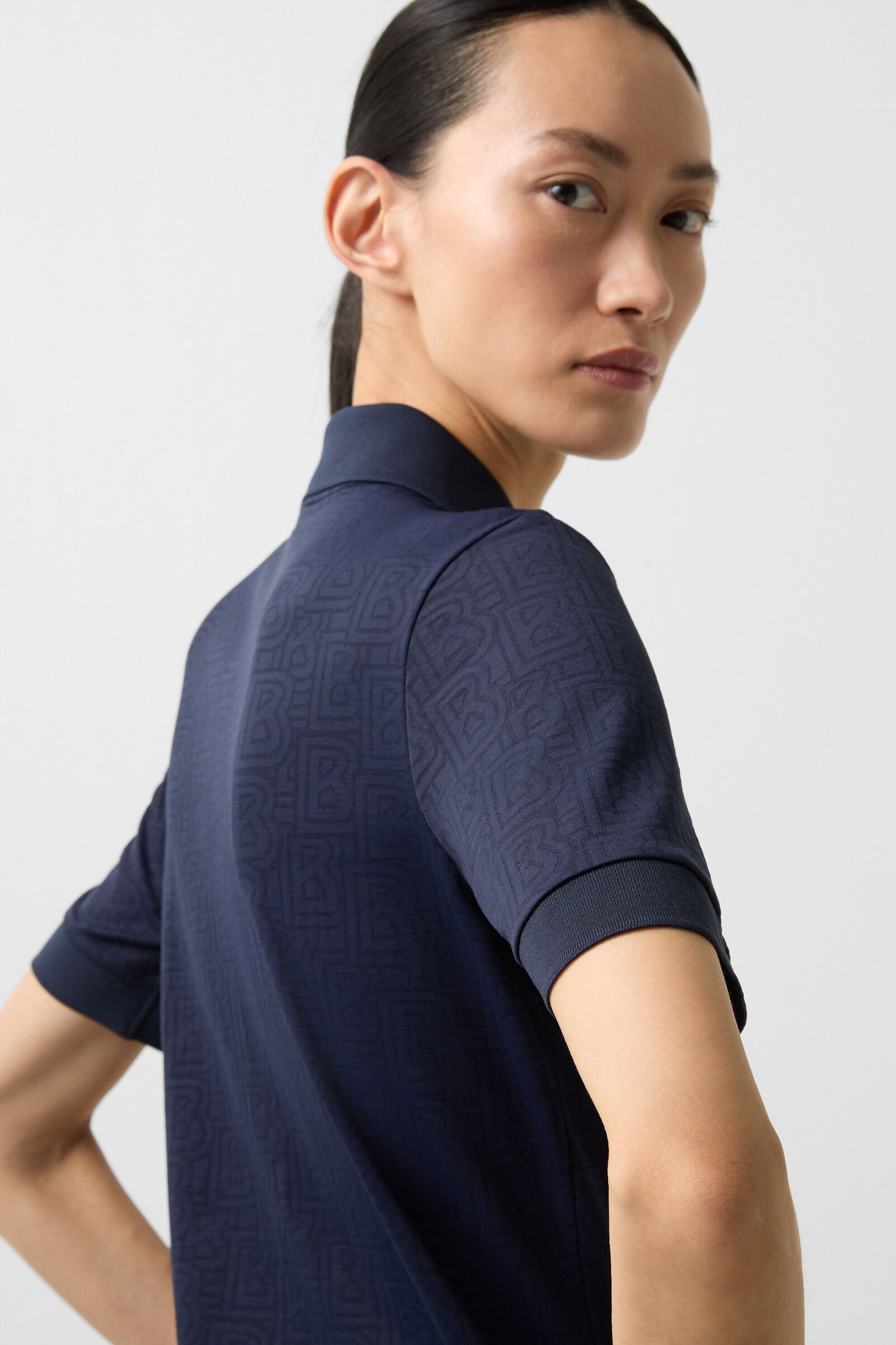 Larina functional short-sleeved top in Navy blue - 5