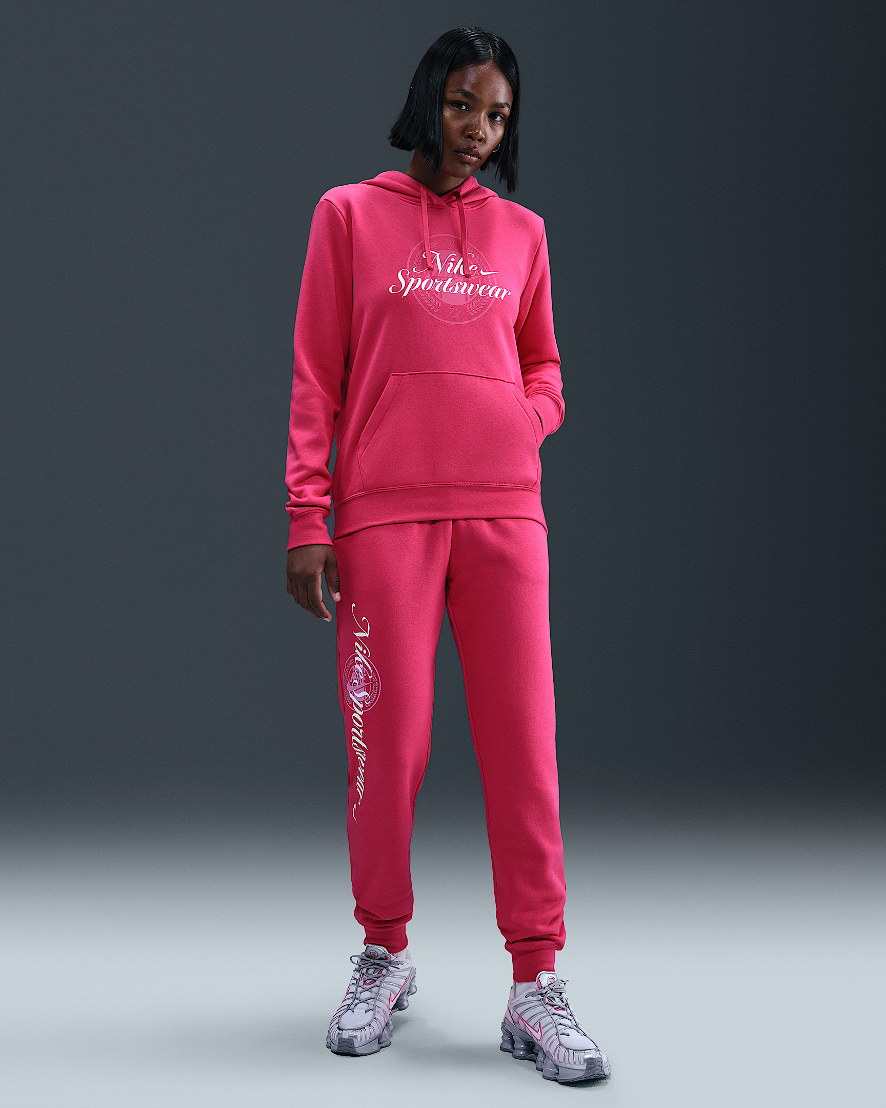 Nike Sportswear Club Fleece Women's Graphic Pullover Hoodie - 4