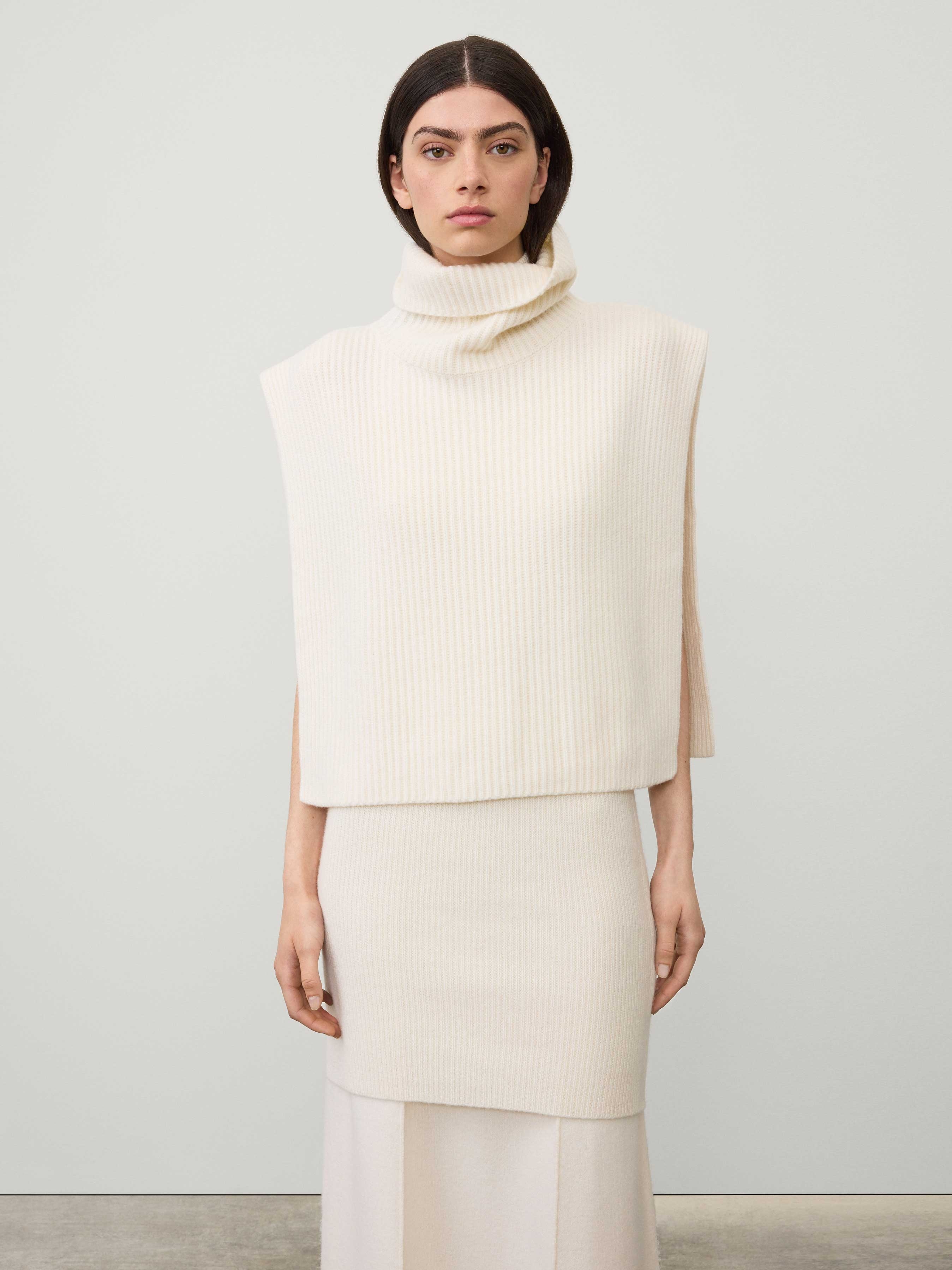 The Magda Open Vest - 3