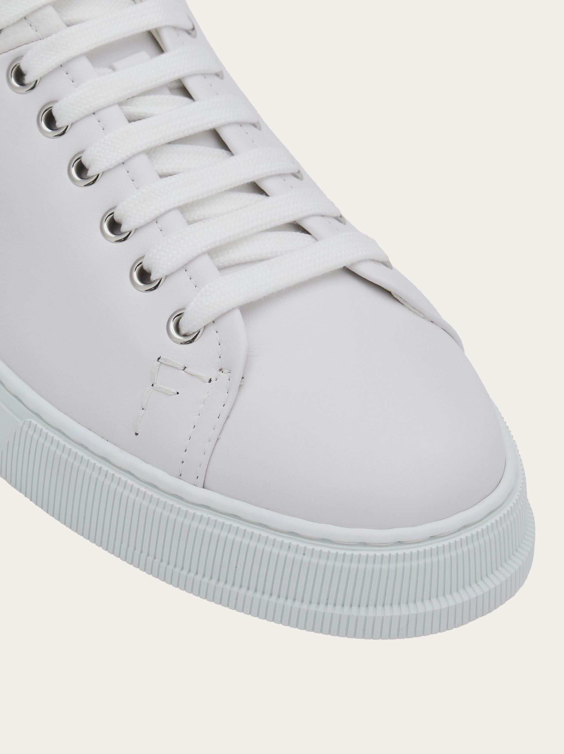 Low cut sneaker - 7