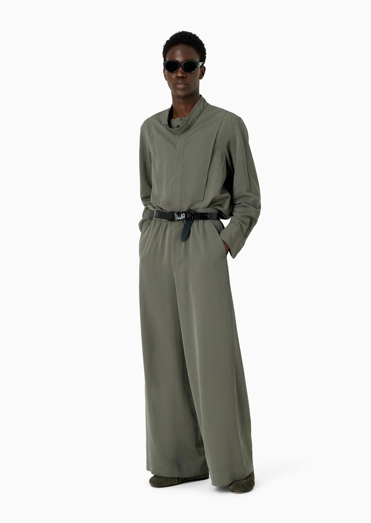 Flowing viscose crêpe shirt with guru collar and strap - 4