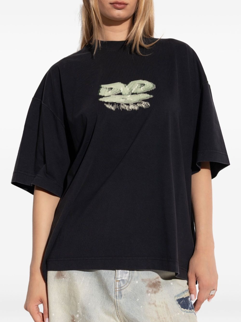graphic-print T-shirt - 2