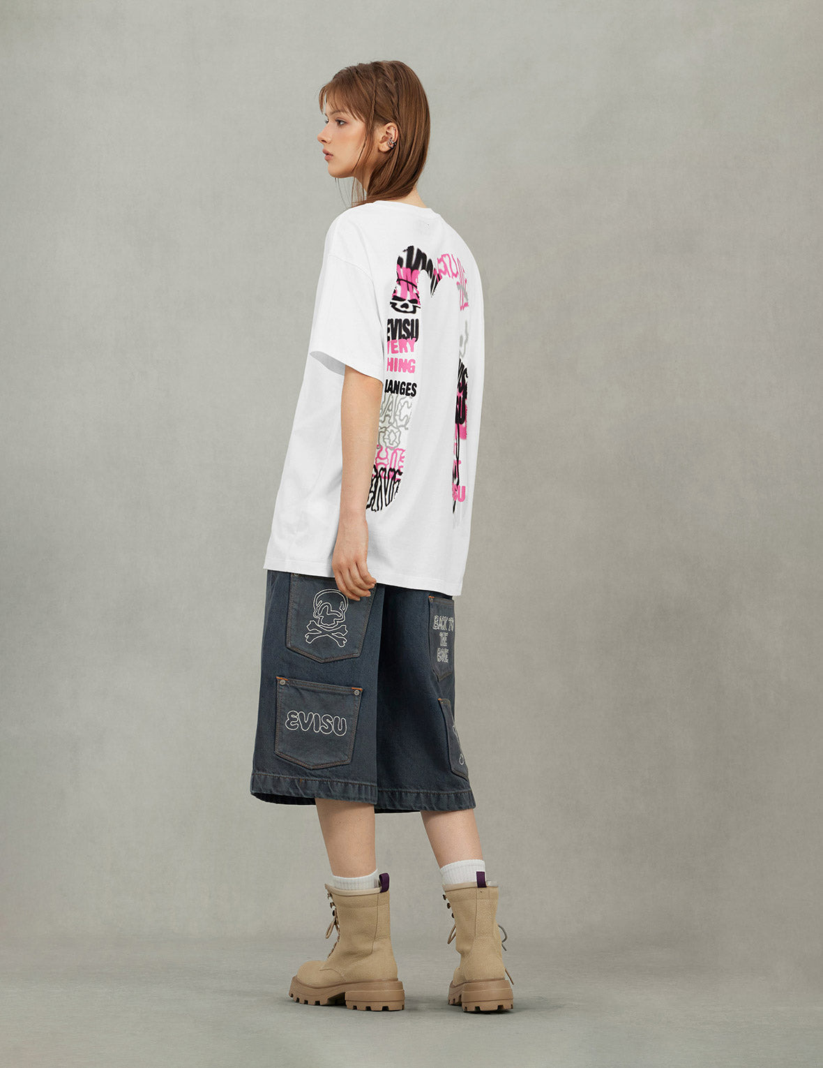 Logo and Graffiti Daicock Print Boyfriend T-Shirt - 8