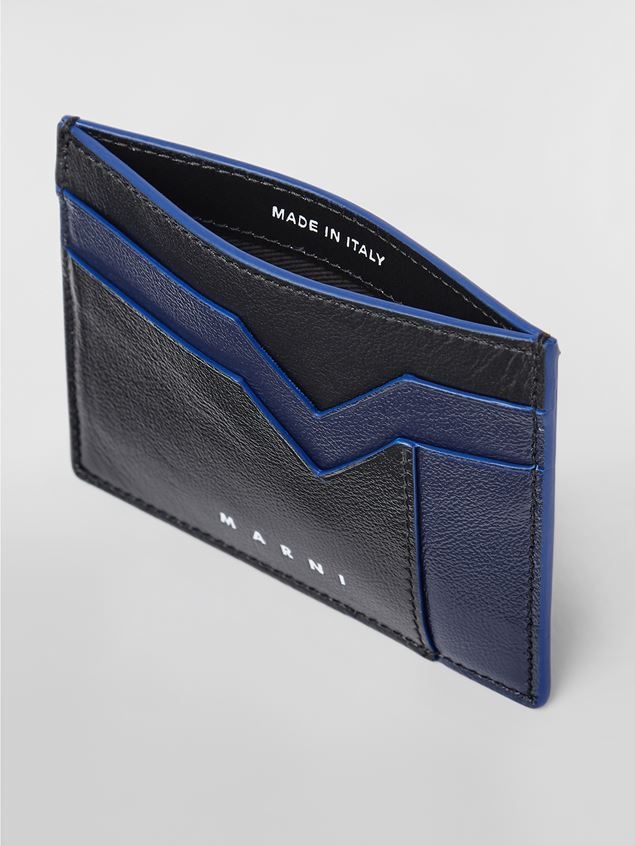 BI-COLOURED BLUE AND BLACK CALFSKIN CARD HOLDER WITH M GRAPHIC PATTERN - 2