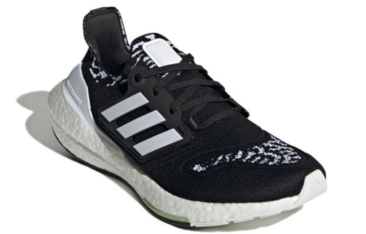 (WMNS) adidas UltraBoost 22 'Black White Almost Lime' GX8019 - 3