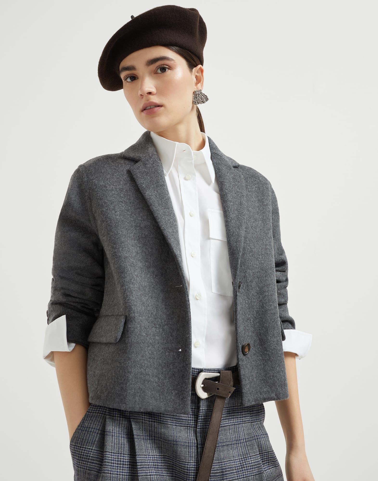Hand-crafted virgin wool double cloth cropped blazer with shiny cuffs - 4