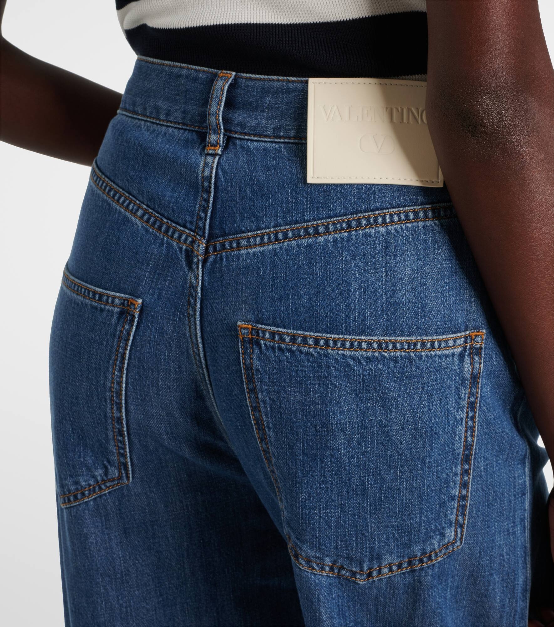 High-rise wide-leg jeans - 6