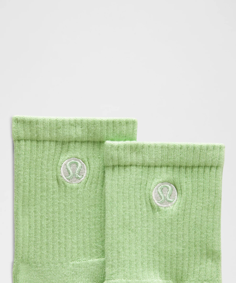 lululemon Unisex Daily Essential Quarter Socks outlook
