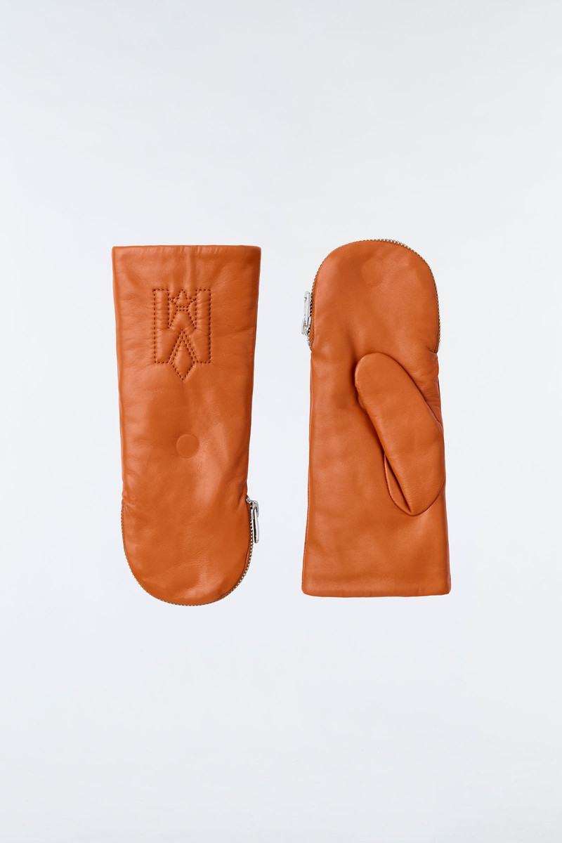 TYRESA Shearling-lined mittens 1