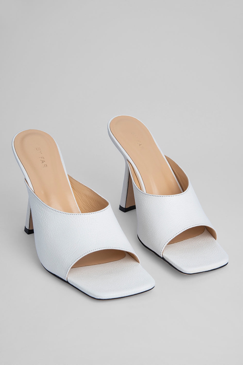 Zaya White Grained Leather - 2
