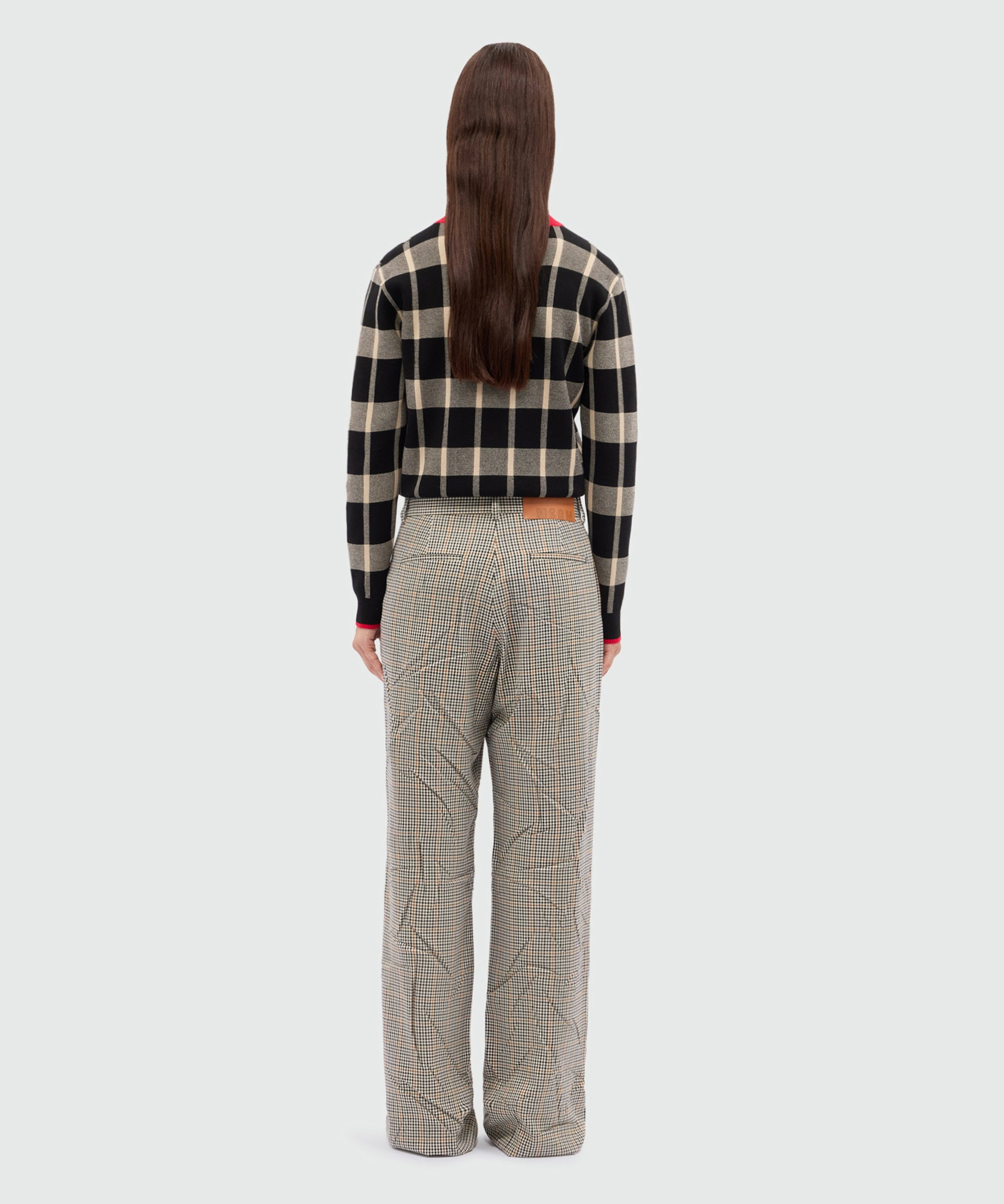Ivory flared trousers in crumpled micro check - 3
