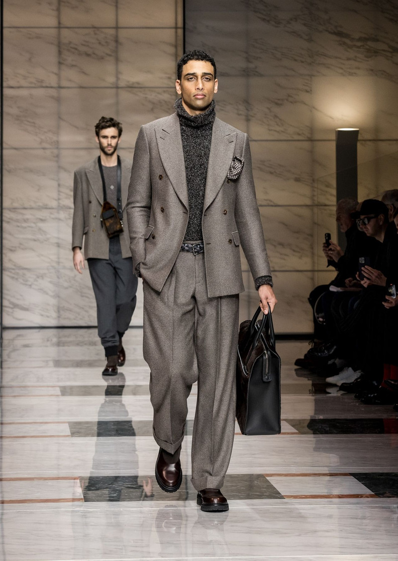 Royal Line double-breasted cashmere and silk suit 10