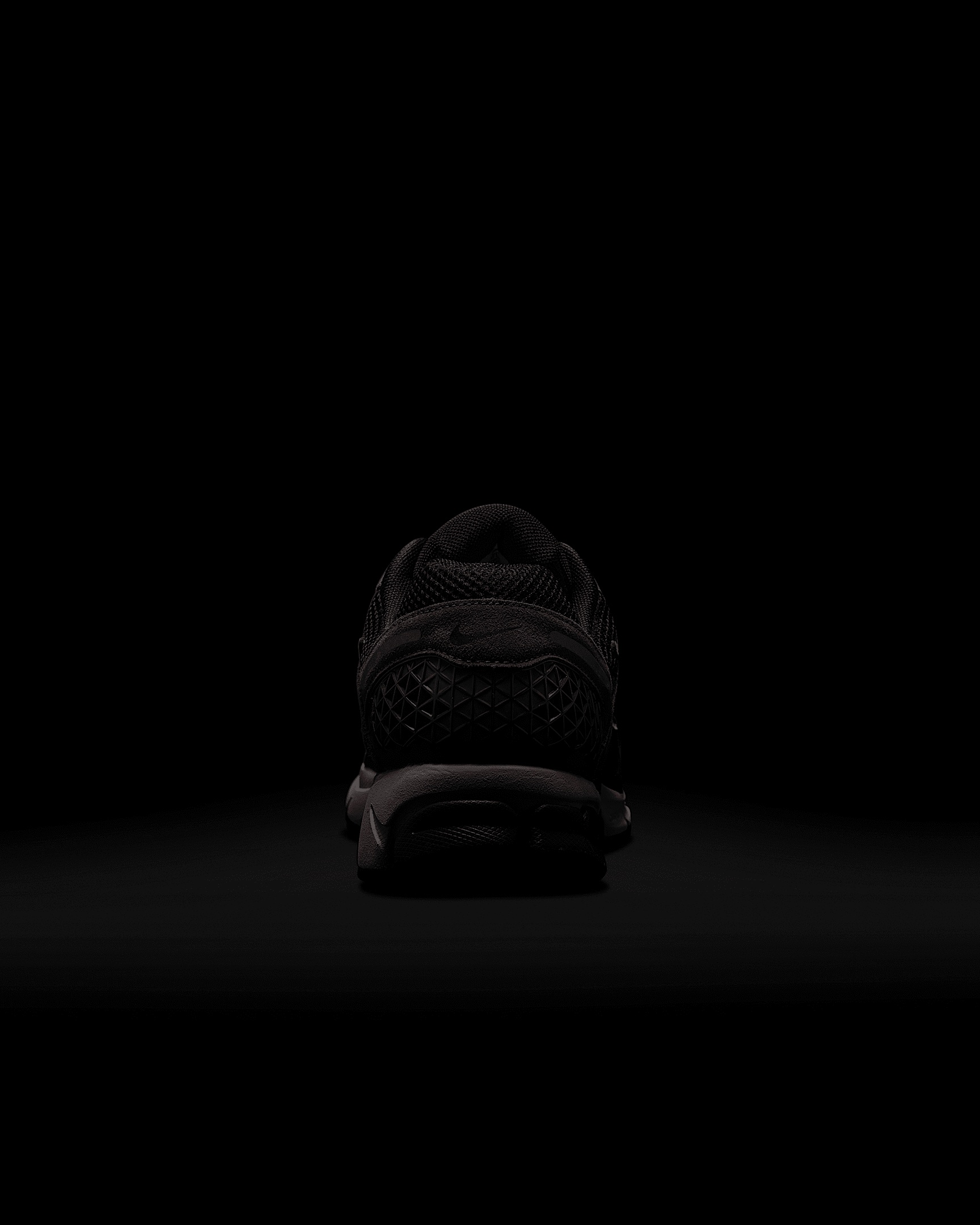 Nike Zoom Vomero 5 Men's Shoes - 10