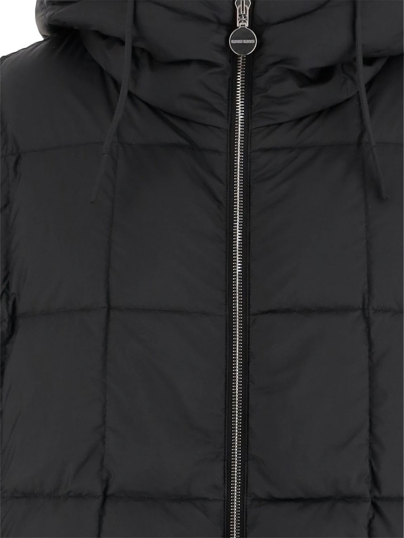 Cozy Arco hooded quilted vest 3