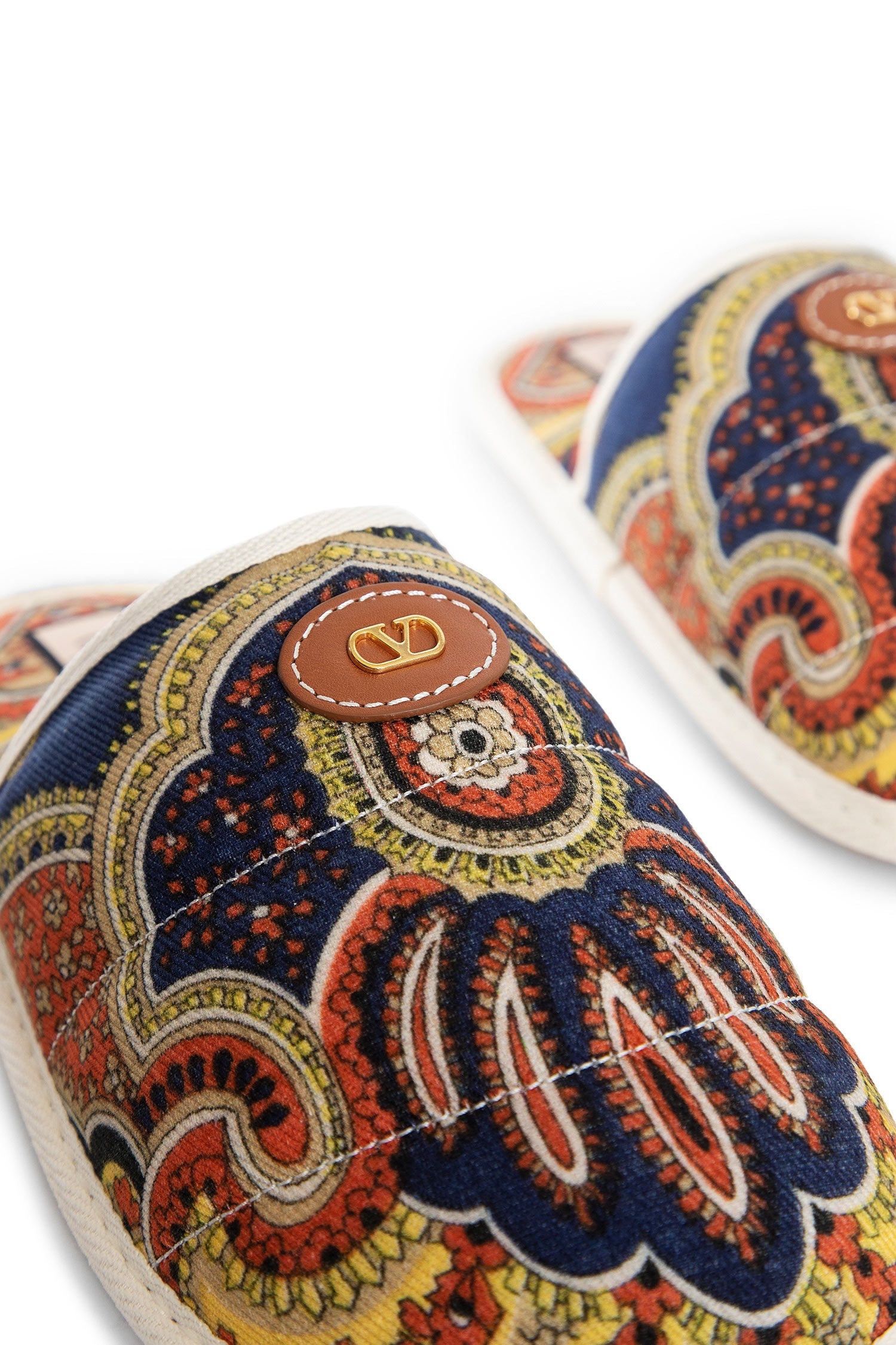 Ta-Chambre-Slides-In-Voyage-Imaginaire-Denim - 6