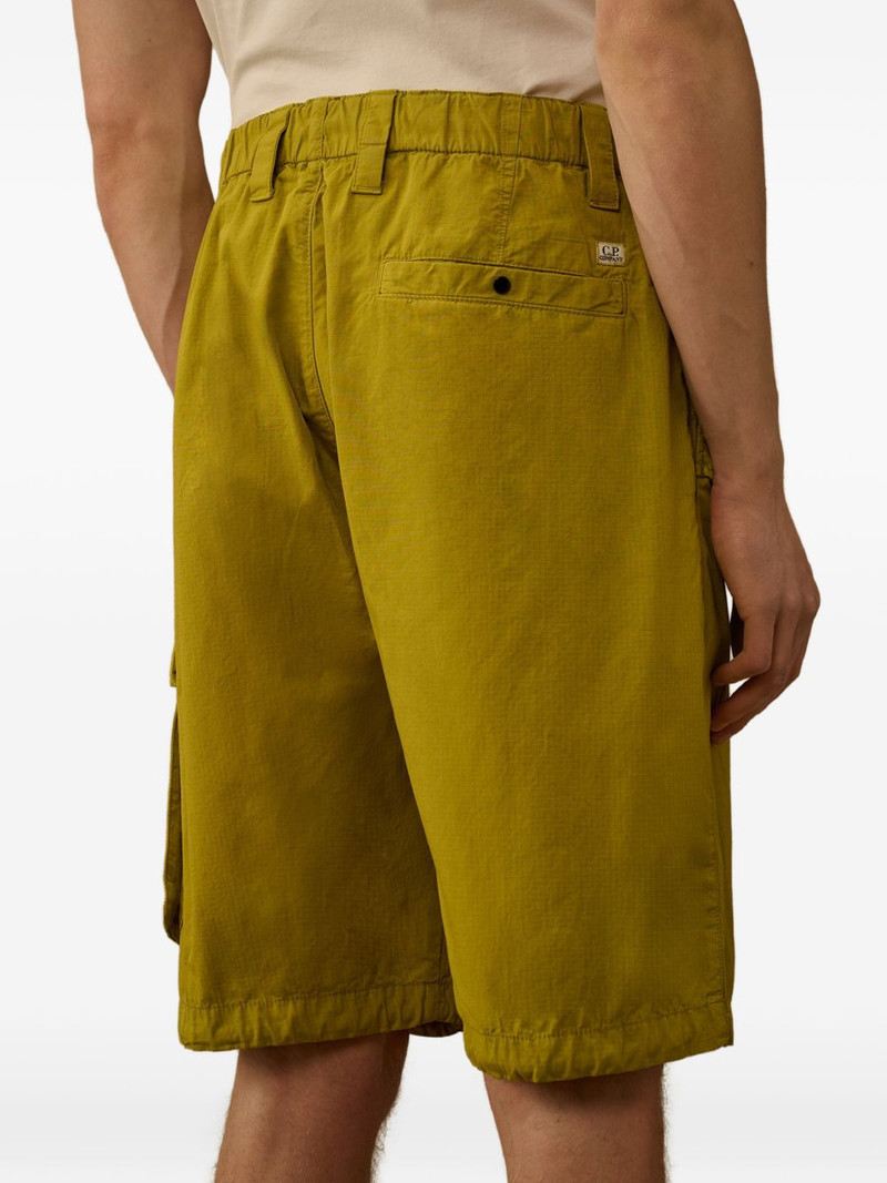 Lens-detail cargo shorts 5
