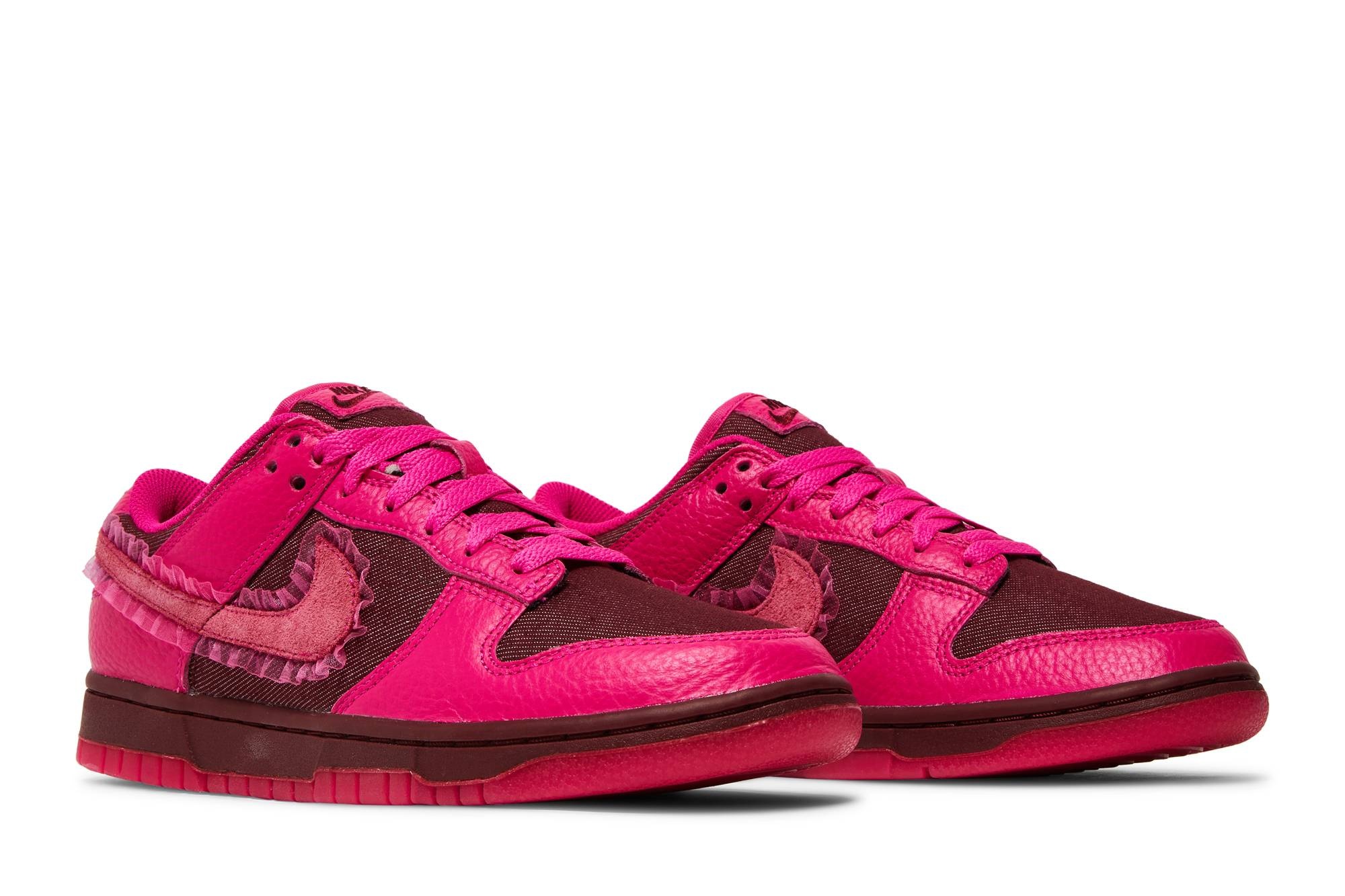 Wmns Dunk Low 'Valentine's Day' - 8