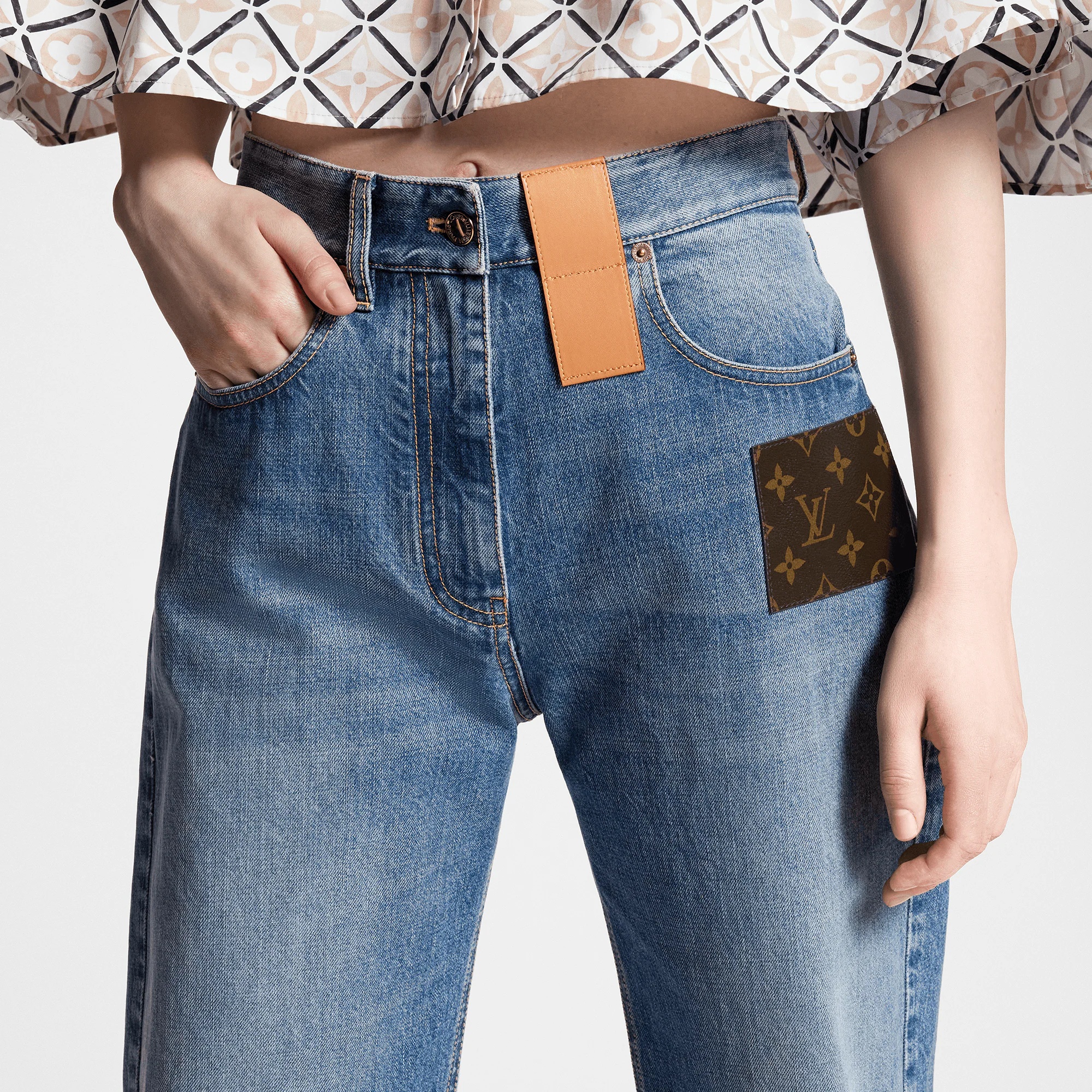 Frayed Hem Straight-Cut Jeans - 2