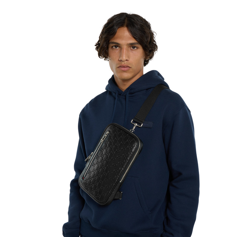 GG Emblem small crossbody bag 3