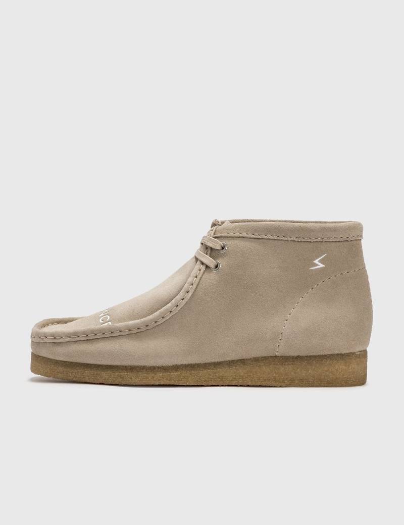 UNDERCOVER UNDERCOVER X CLARKS WALLABEE BOOTS outlook
