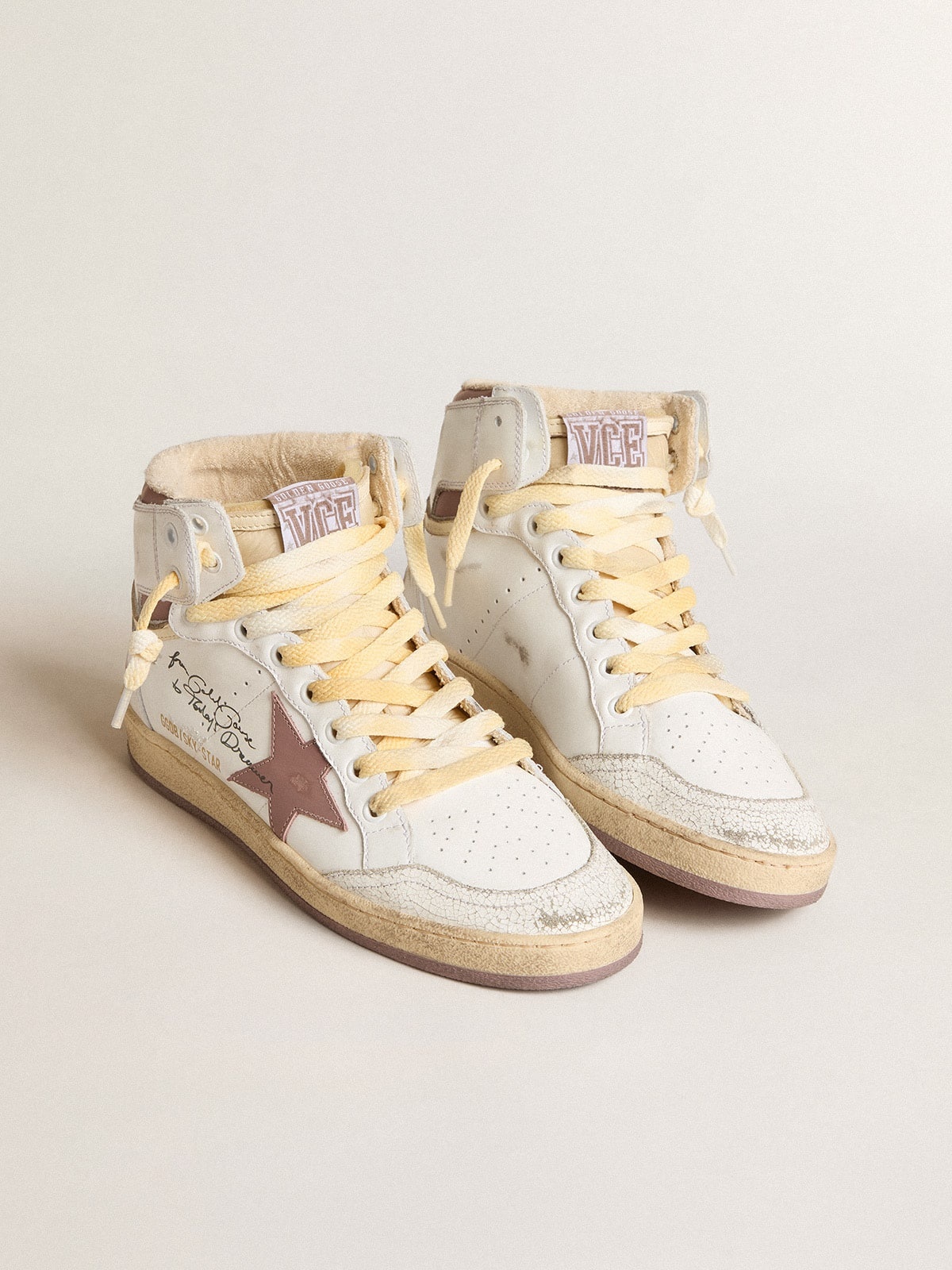 Sky-Star in white leather with pink leather star - 2
