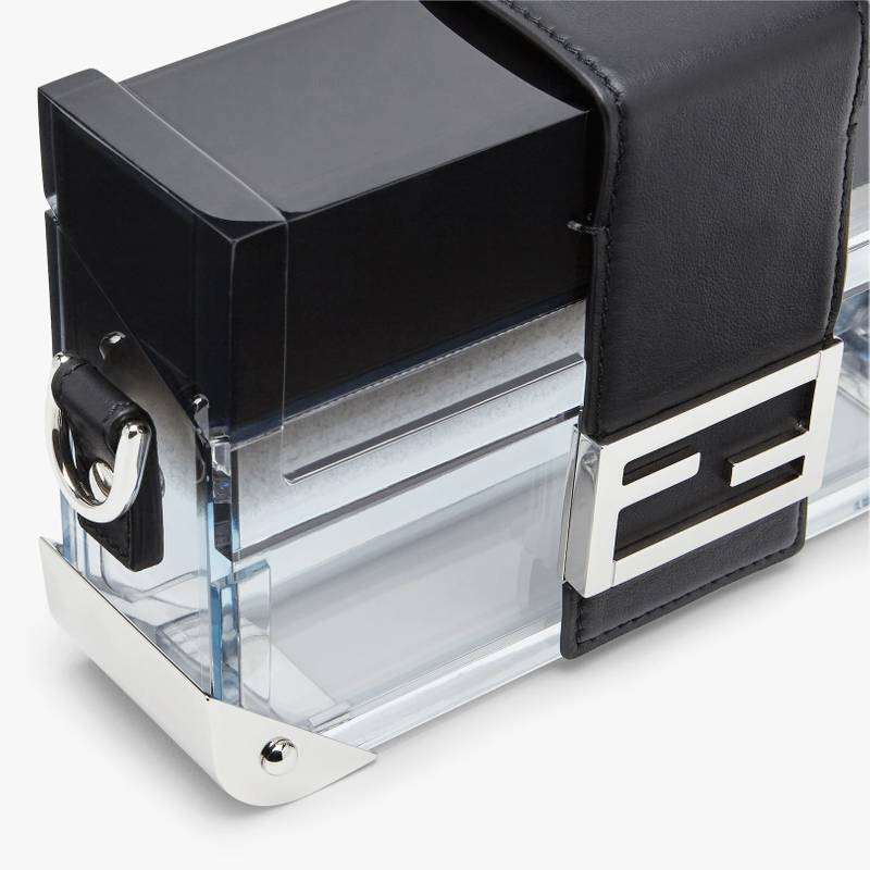 Rigid Baguette bag made of transparent plexiglass with black gradient effect. Square flap and magnet 5