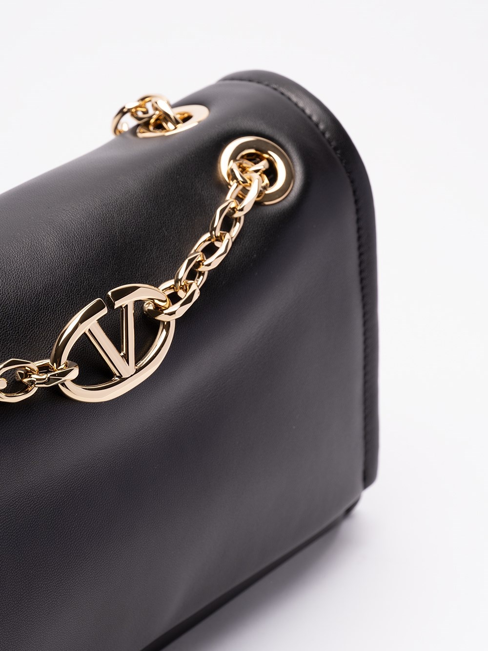 `VLogo Chain` Shoulder Bag - 4