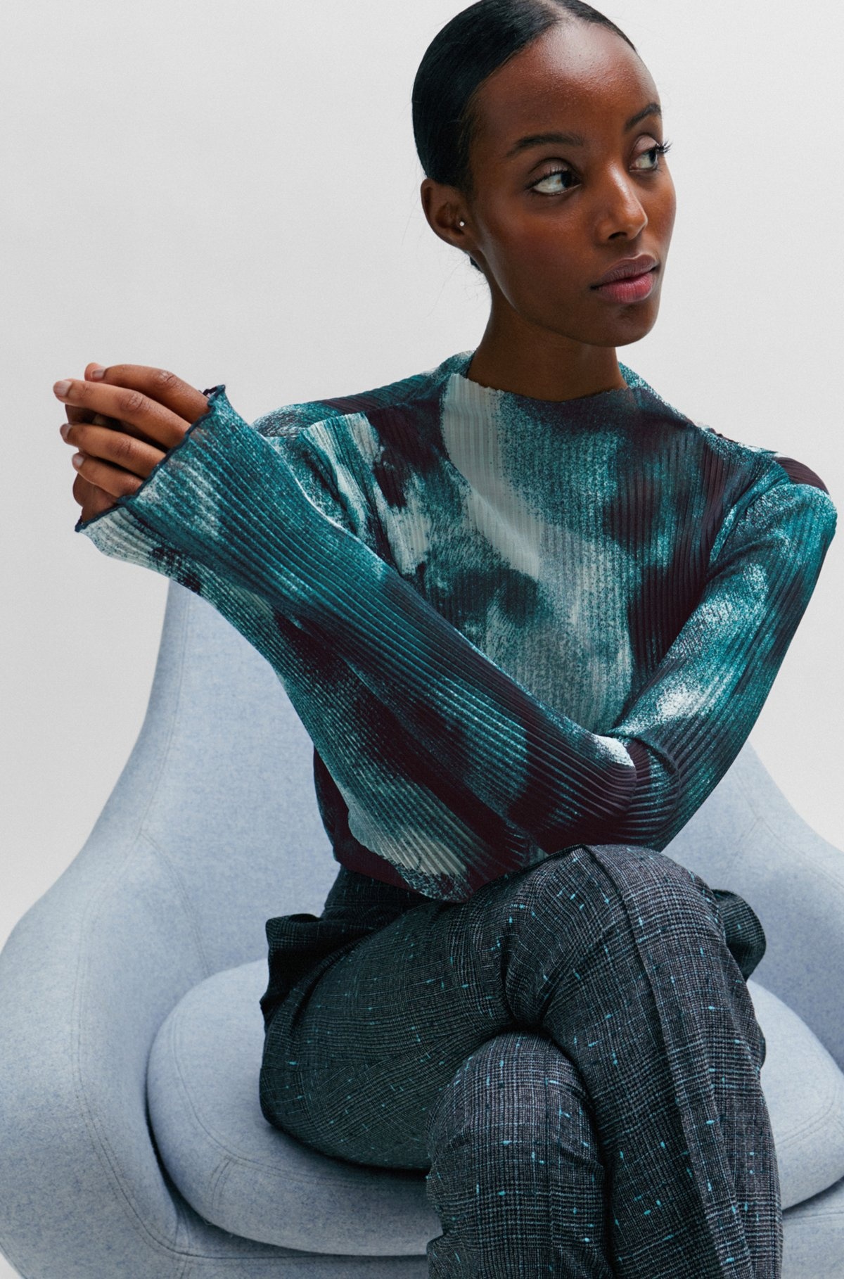 PRINTED SLIM-FIT TOP IN PLISSÉ TULLE - 5