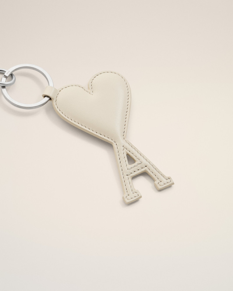 AMI Paris BEIGE LEATHER AMI DE COEUR KEYRING outlook