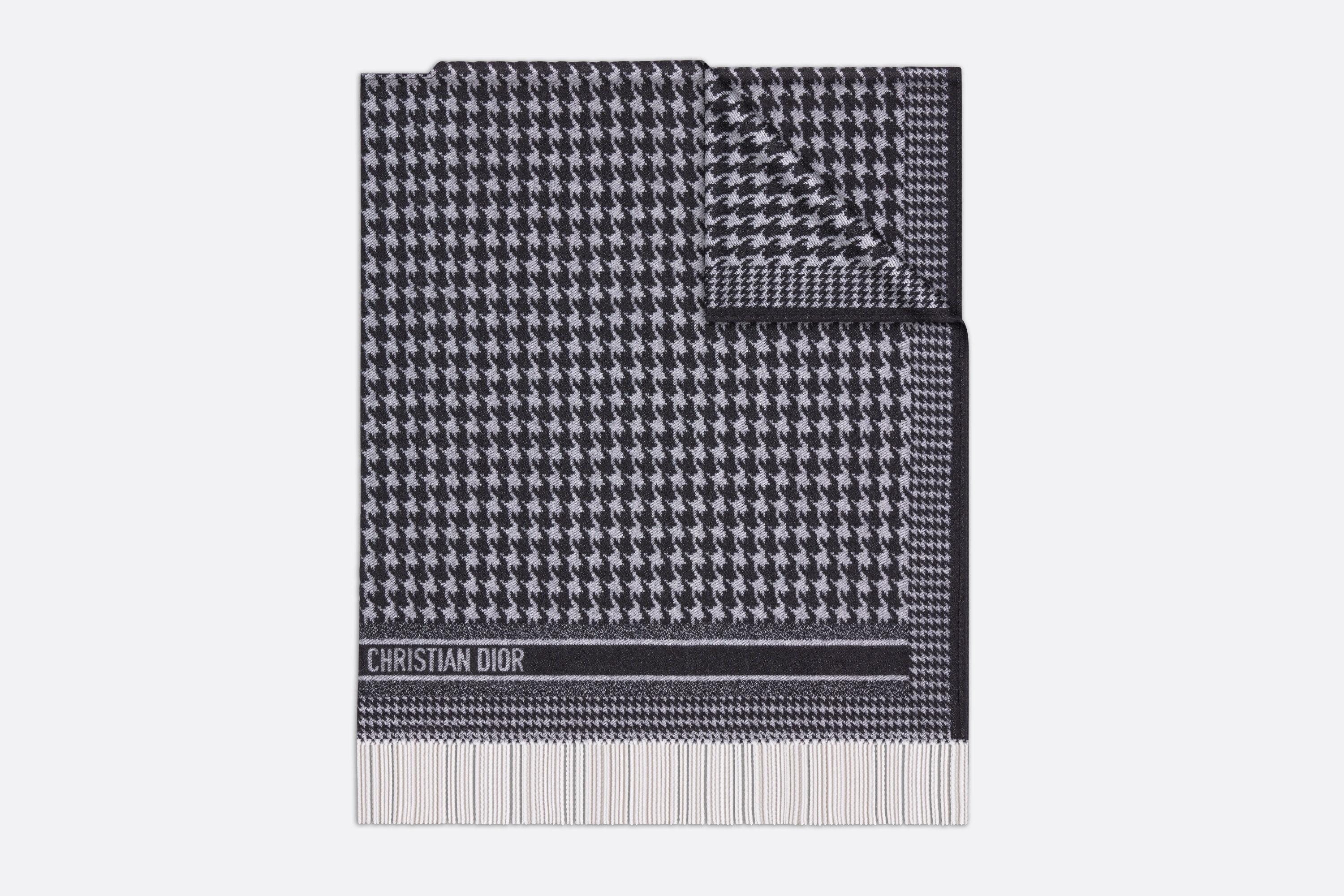 30 Montaigne Poncho - 2