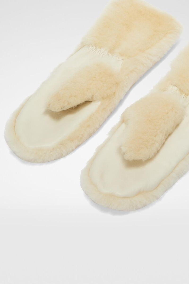 Jil Sander Gloves outlook